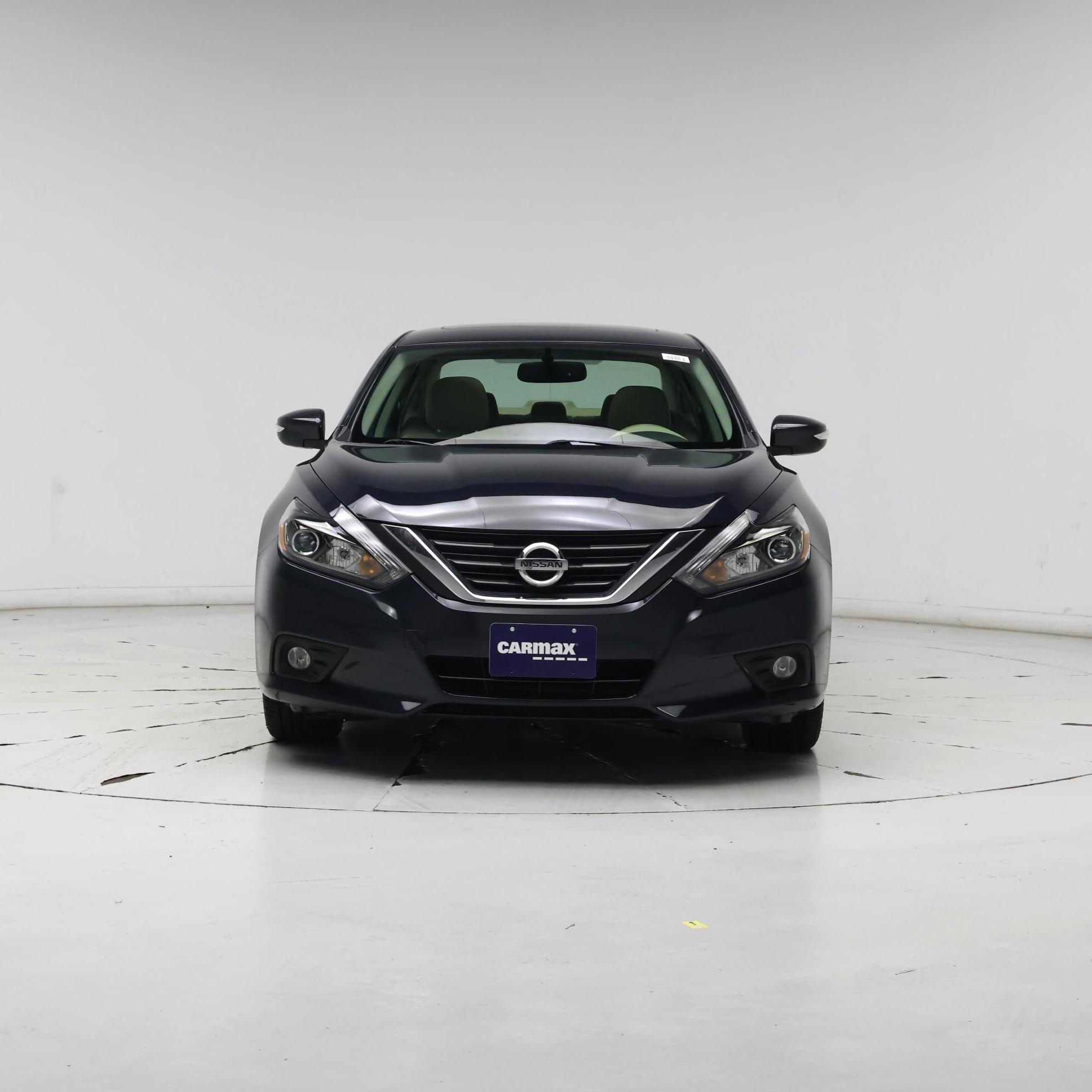 Thumbnail: 2017 Nissan Altima - 5