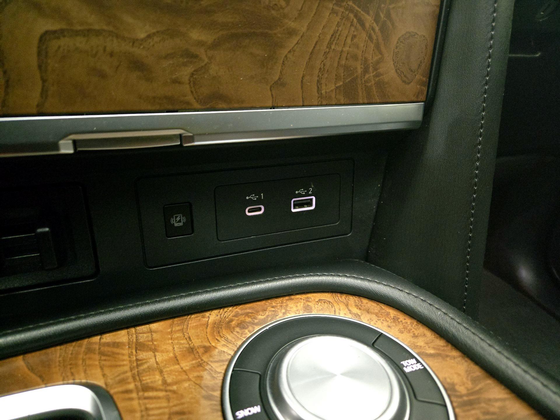 Thumbnail: 2021 Nissan Armada - 19