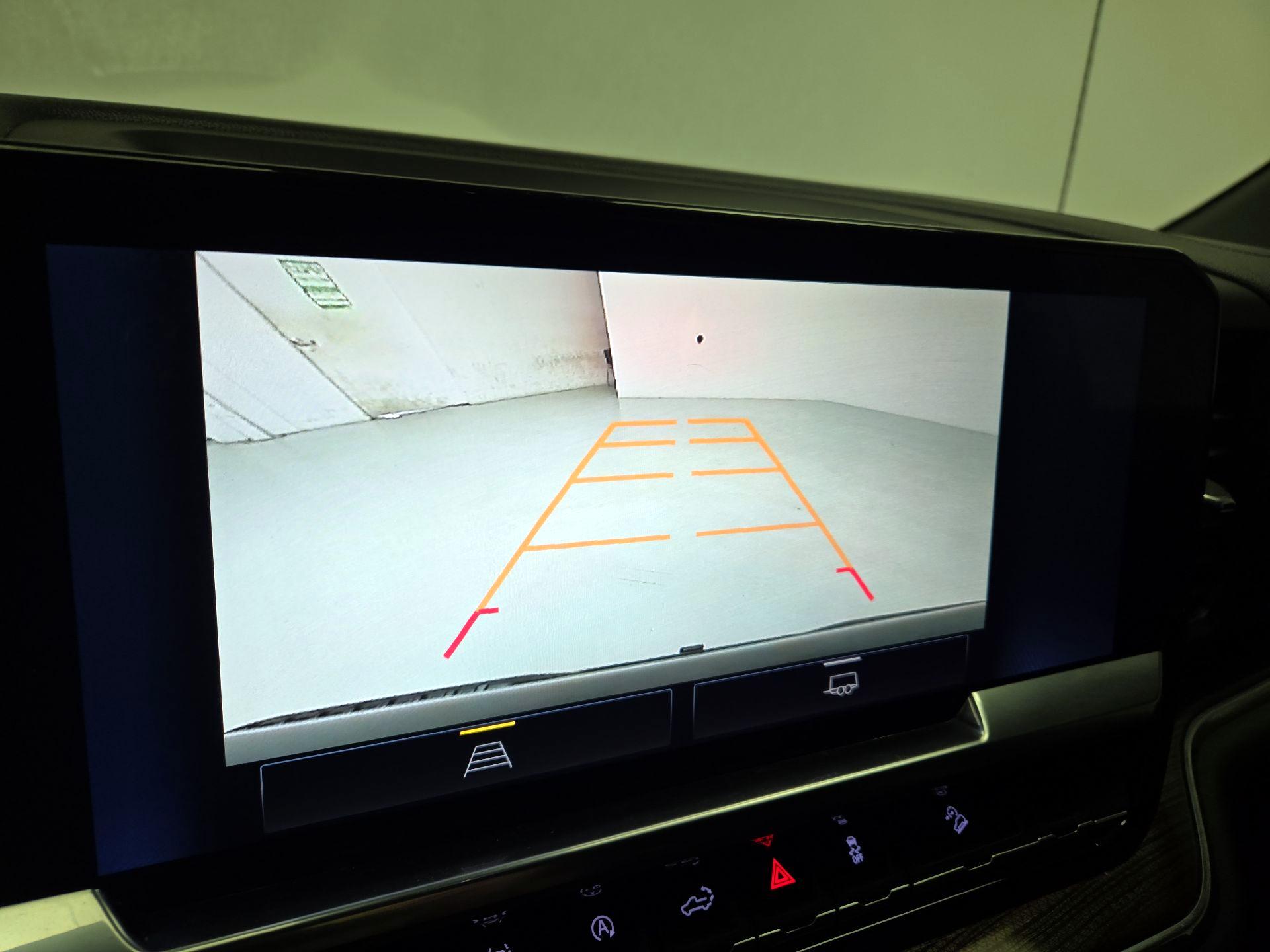 Thumbnail: 2023 Chevrolet Silverado 1500 - 14