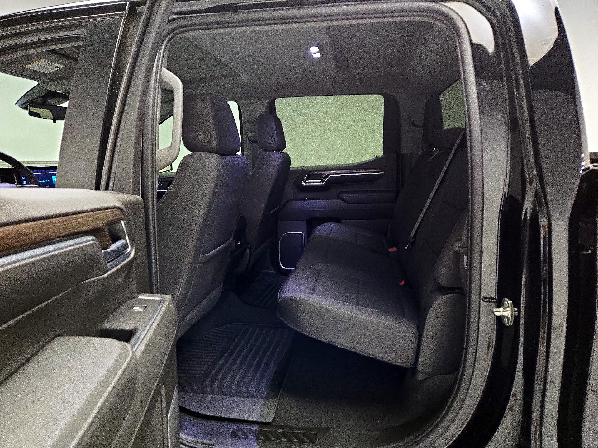 Thumbnail: 2023 Chevrolet Silverado 1500 - 19