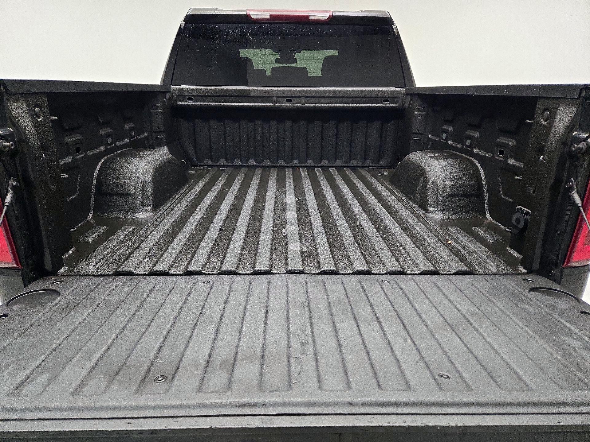 Thumbnail: 2023 Chevrolet Silverado 1500 - 20