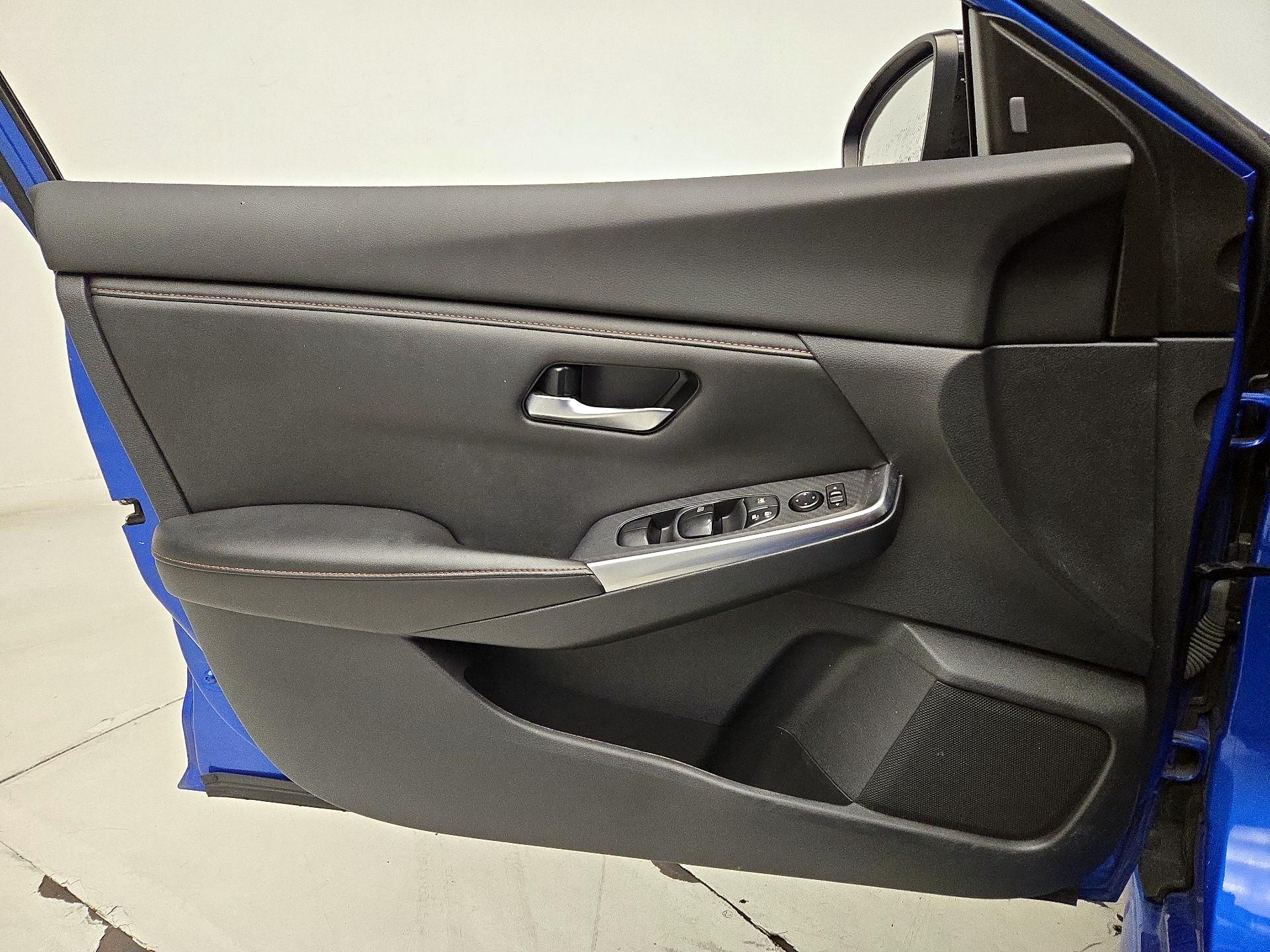 Thumbnail: 2022 Nissan Sentra - 12