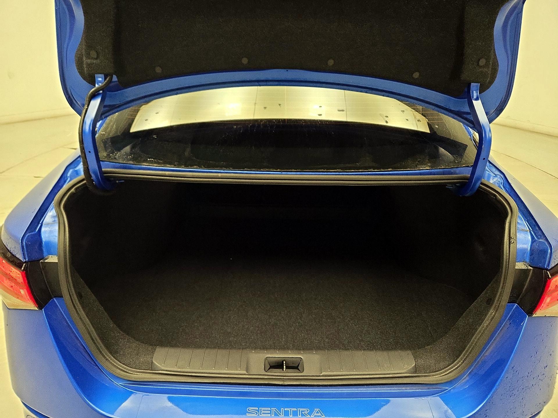 Thumbnail: 2022 Nissan Sentra - 20