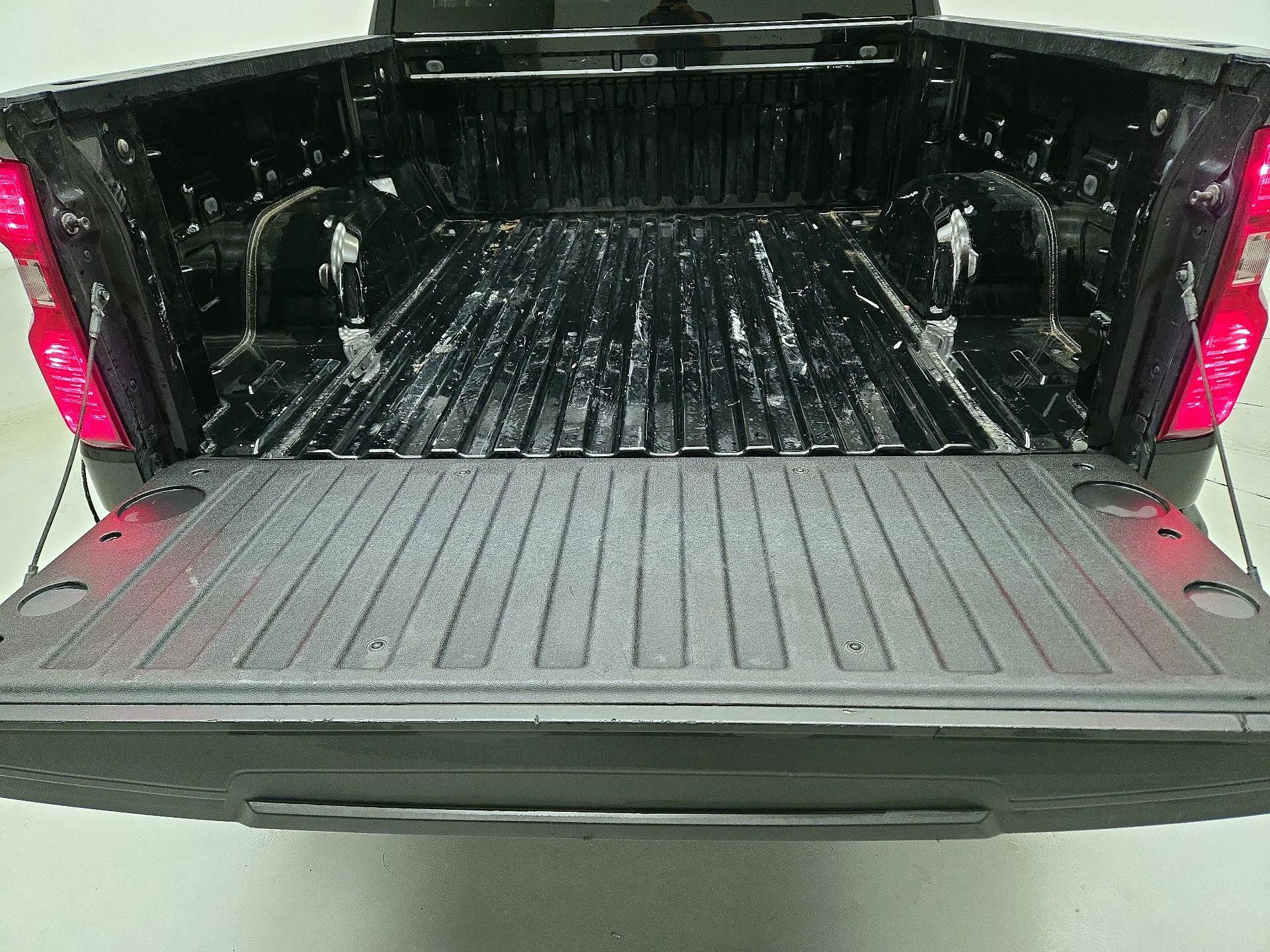 Thumbnail: 2024 Chevrolet Silverado 1500 - 20