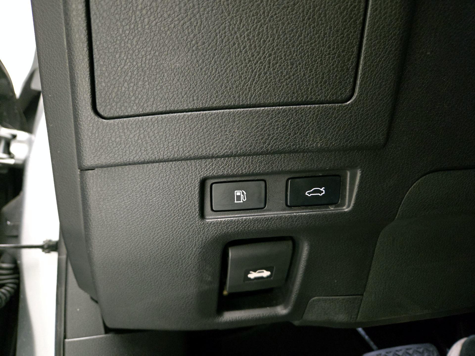 Thumbnail: 2023 Lexus ES - 13