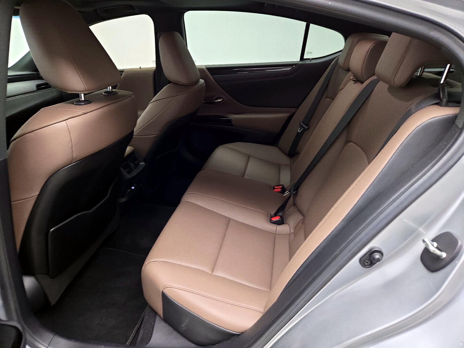 Thumbnail: 2023 Lexus ES - 20