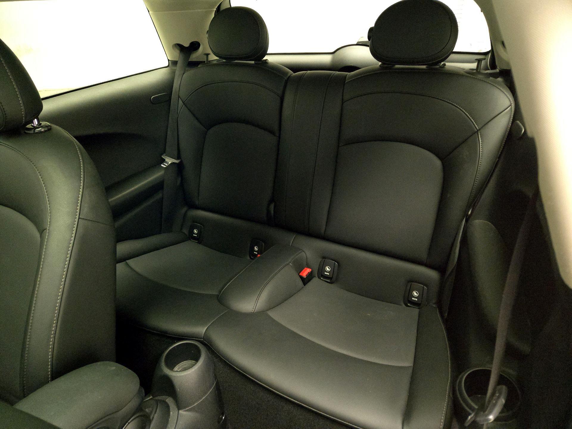 Thumbnail: 2019 MINI Cooper Hardtop - 18