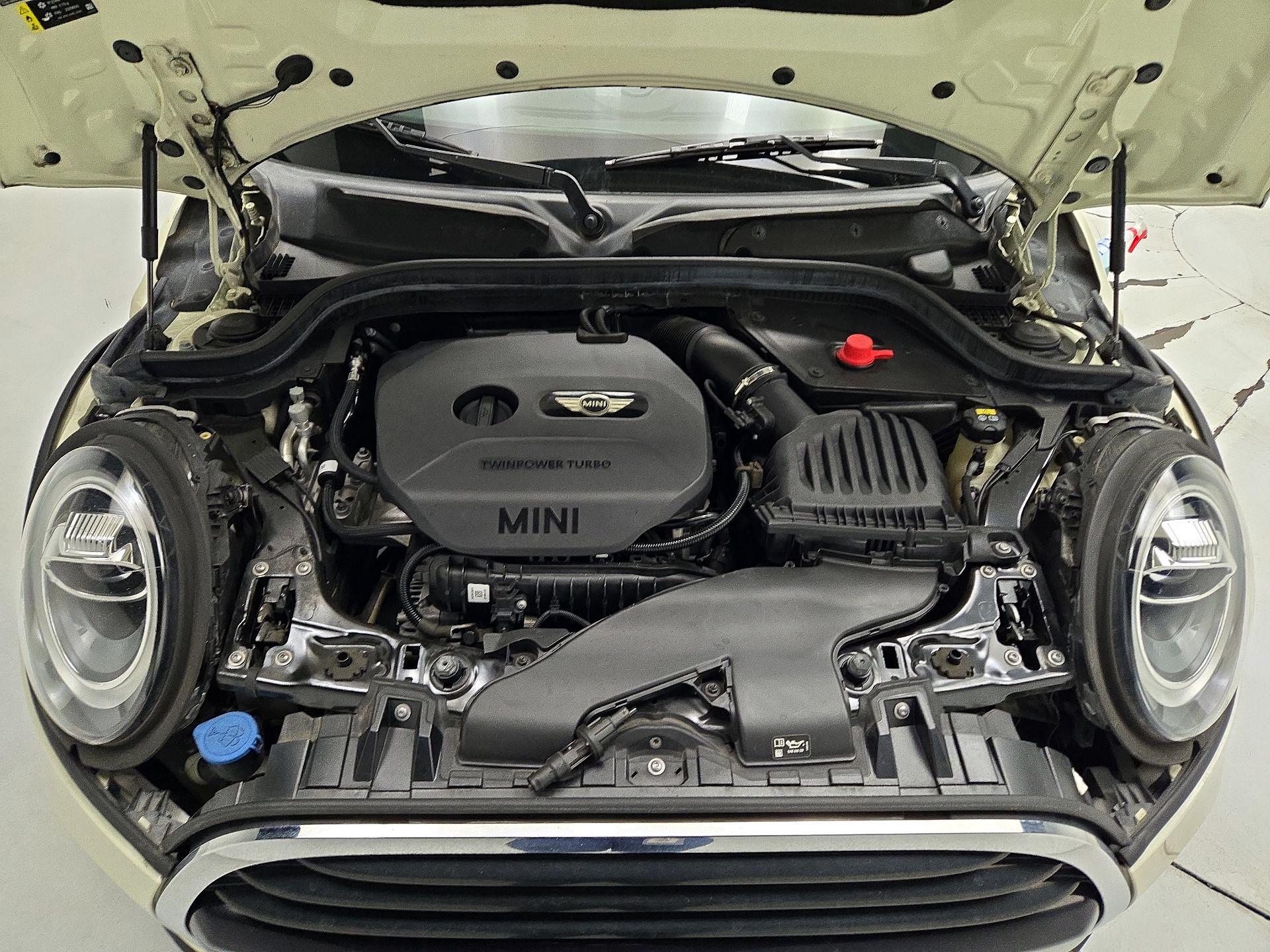 Thumbnail: 2019 MINI Cooper Hardtop - 20