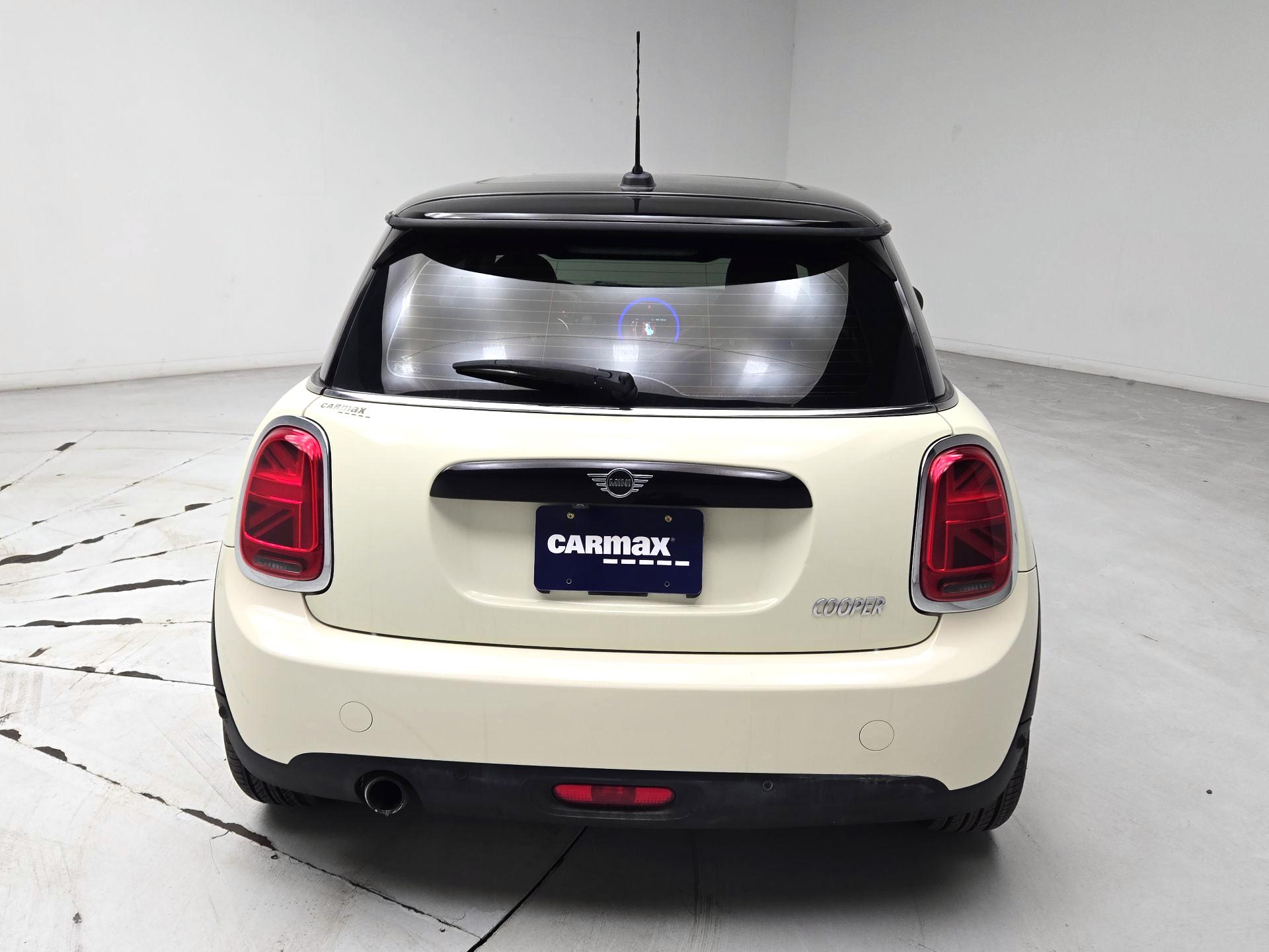 Thumbnail: 2019 MINI Cooper Hardtop - 6