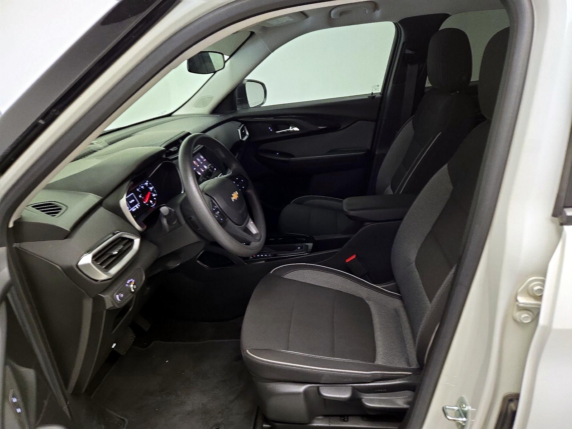 Thumbnail: 2023 Chevrolet TrailBlazer - 11