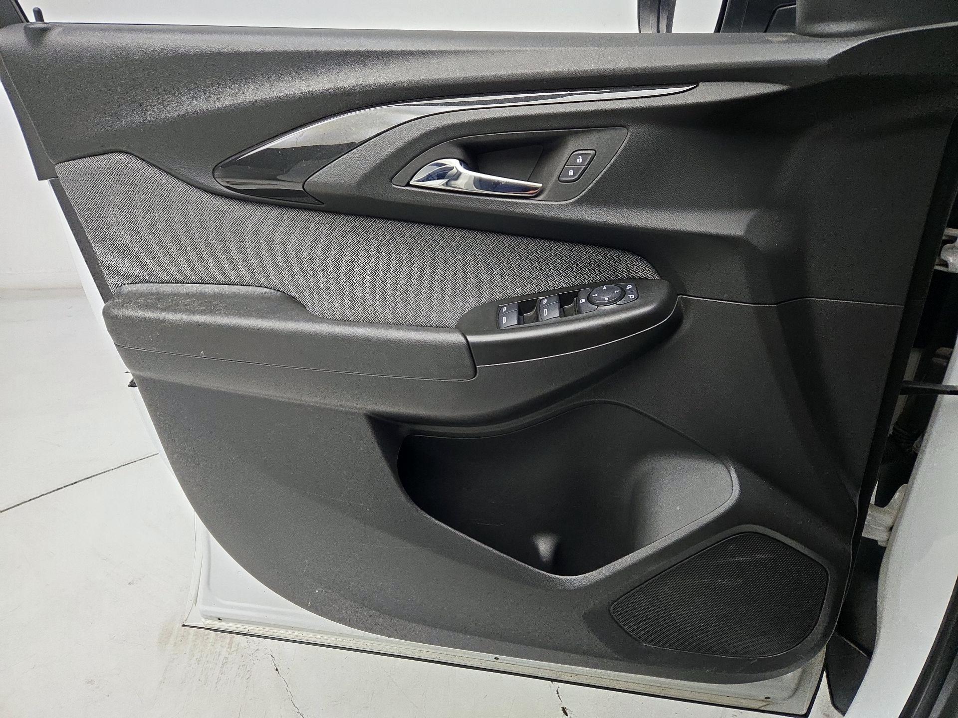 Thumbnail: 2023 Chevrolet TrailBlazer - 12