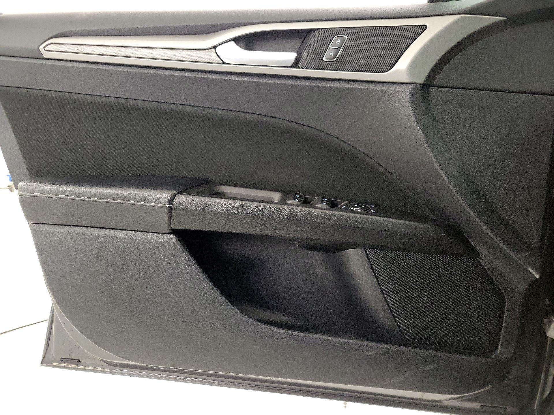 Thumbnail: 2020 Ford Fusion - 12