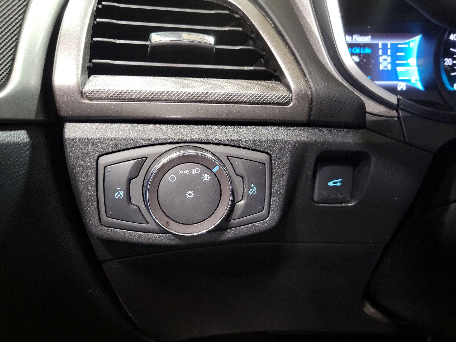 Thumbnail: 2020 Ford Fusion - 13