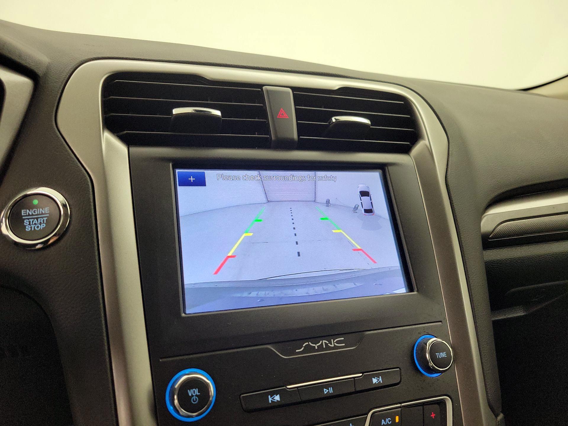 Thumbnail: 2020 Ford Fusion - 14