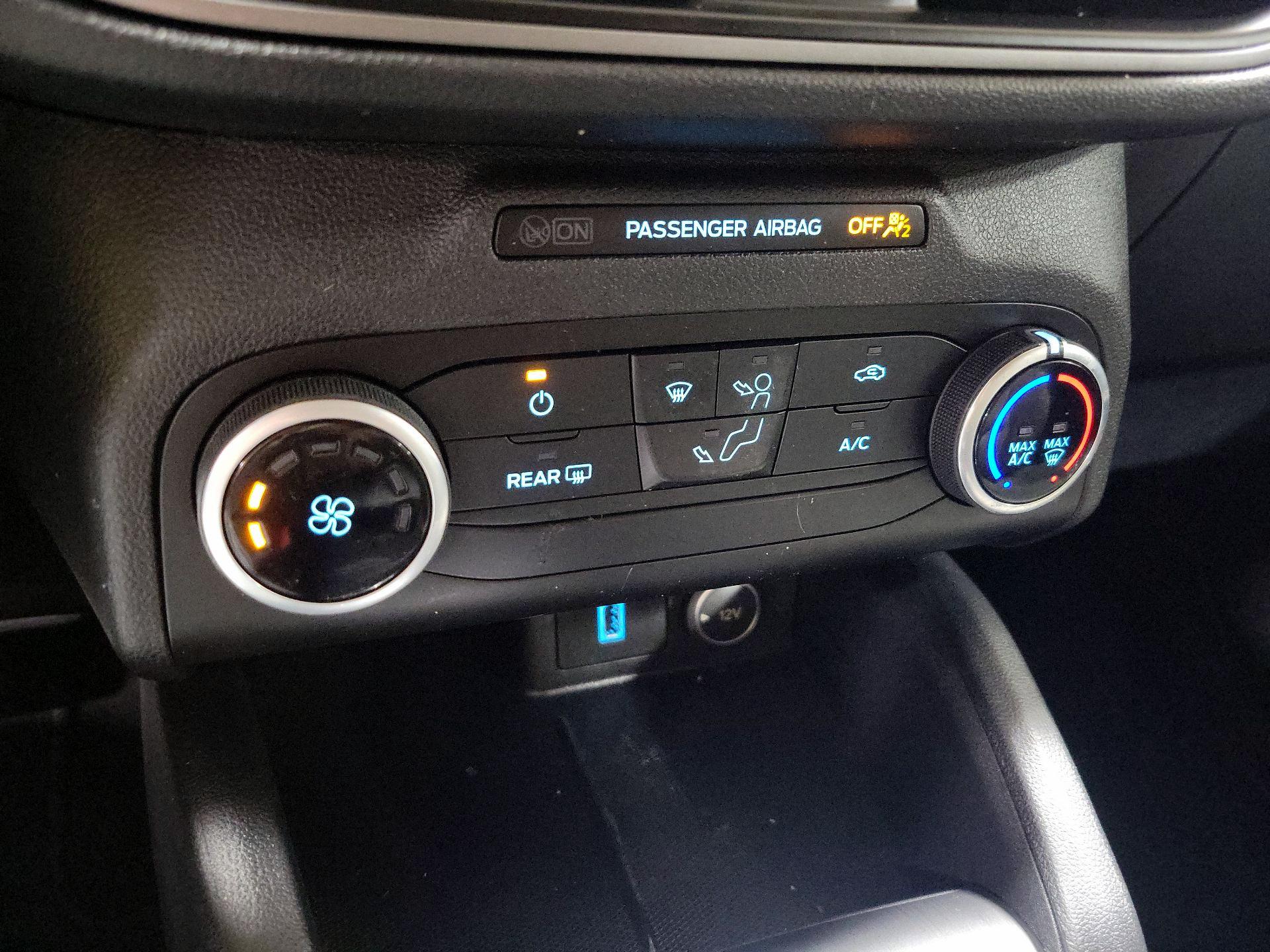 Thumbnail: 2020 Ford Escape - 16