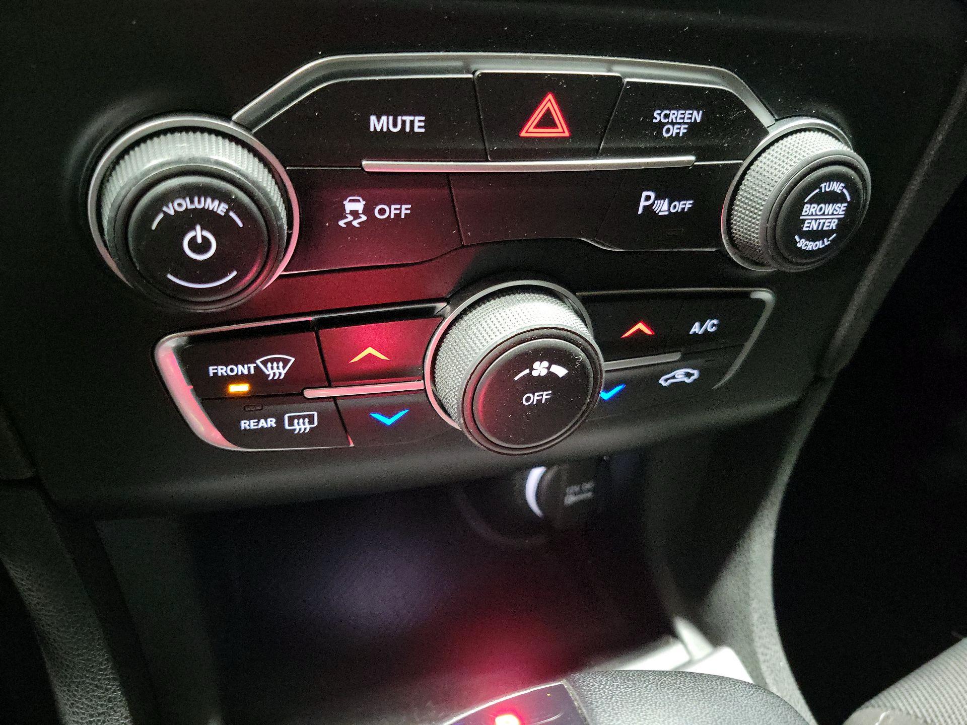 Thumbnail: 2022 Dodge Charger - 16