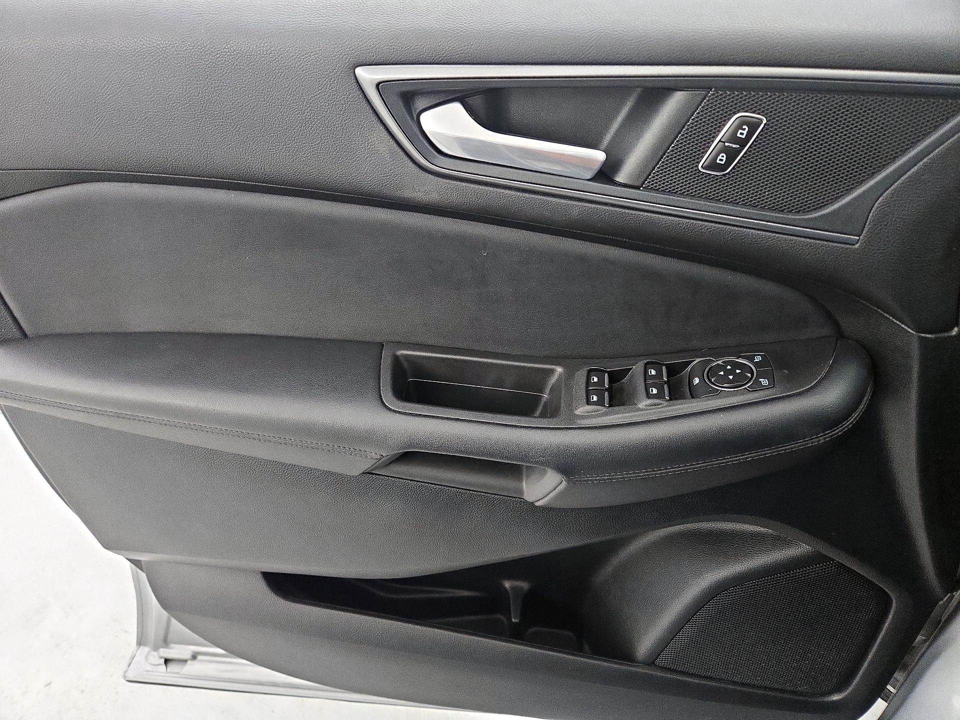 Thumbnail: 2022 Ford Edge - 12