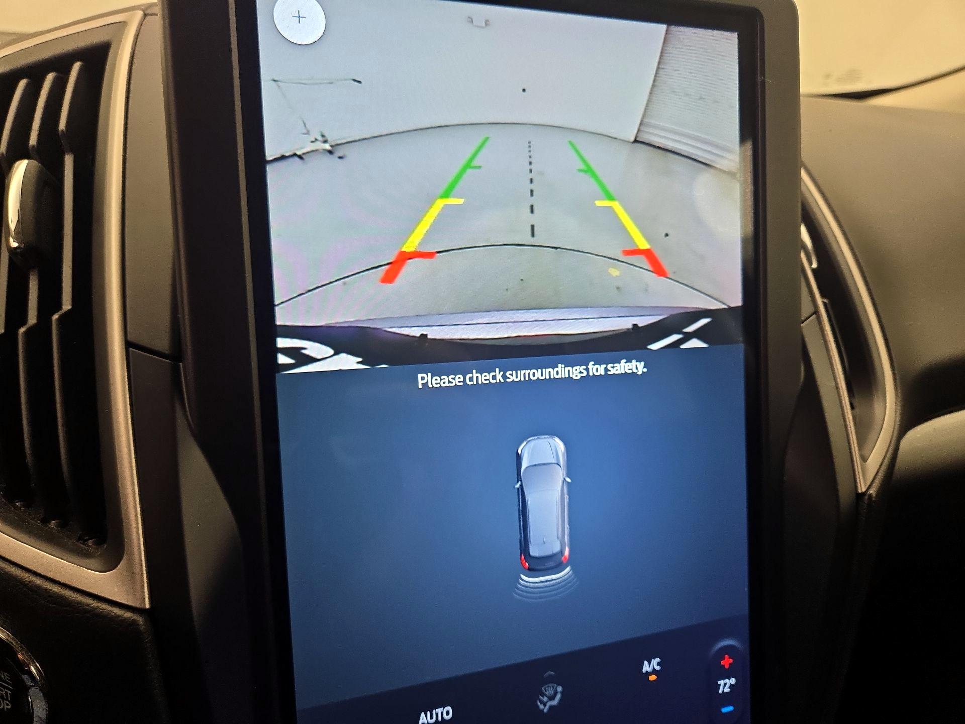 Thumbnail: 2022 Ford Edge - 14