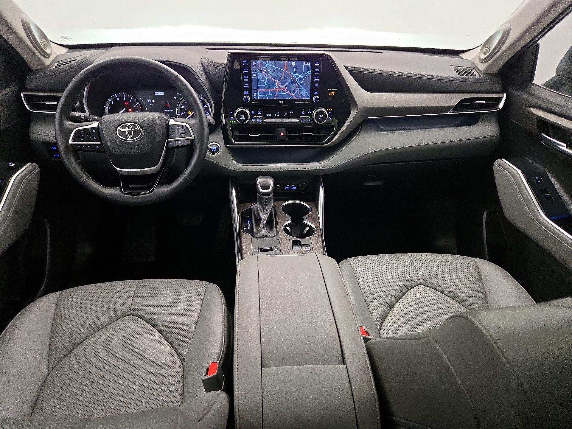 Thumbnail: 2022 Toyota Highlander - 9