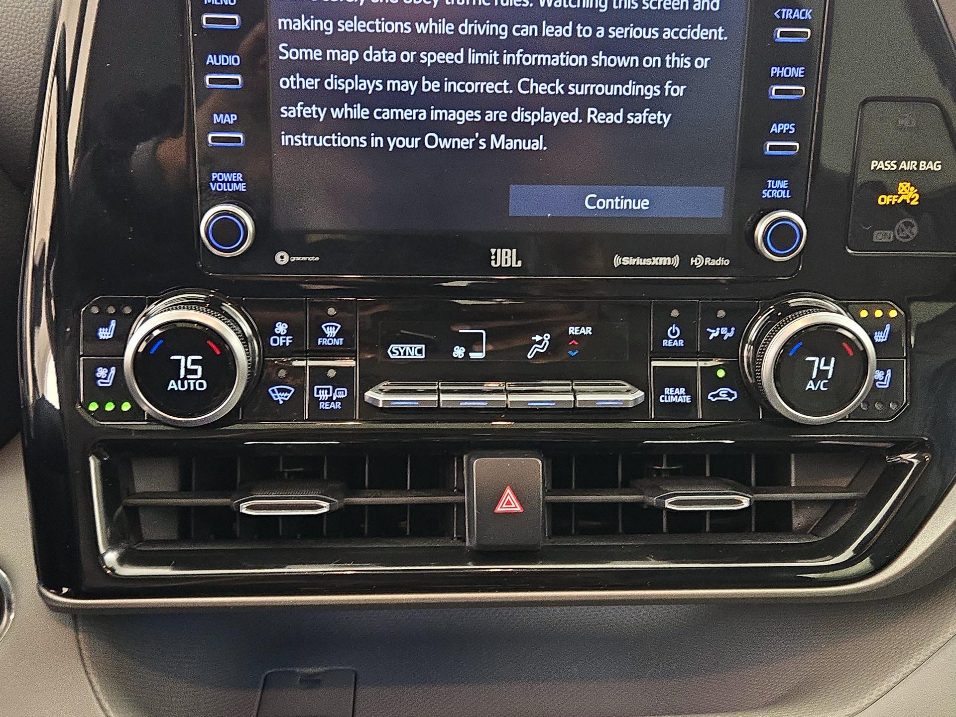 Thumbnail: 2022 Toyota Highlander - 17