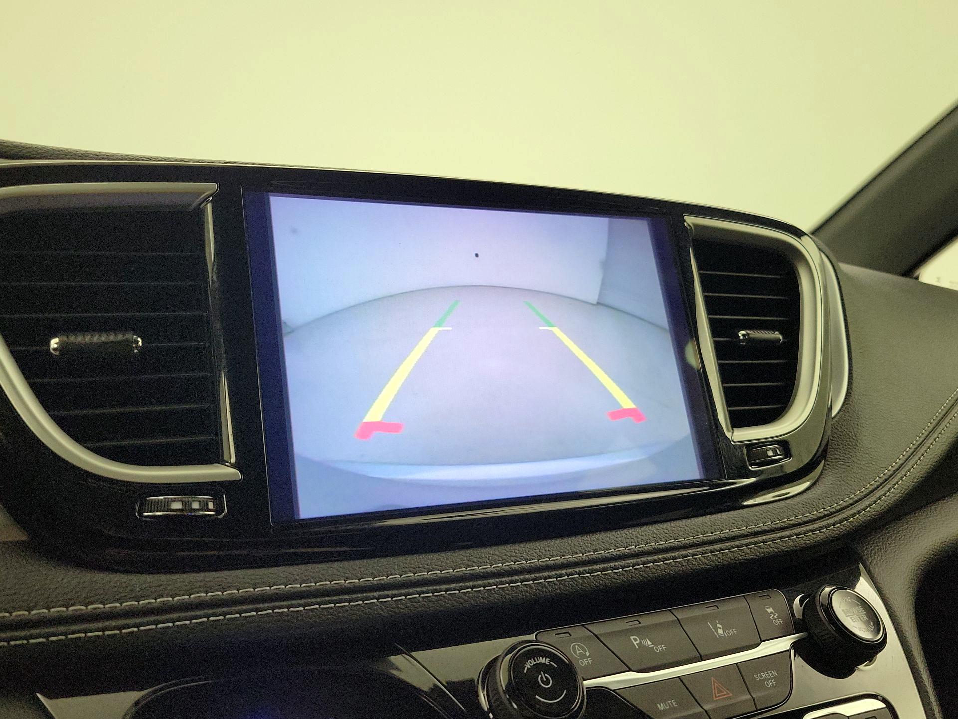 Thumbnail: 2023 Chrysler Pacifica - 14