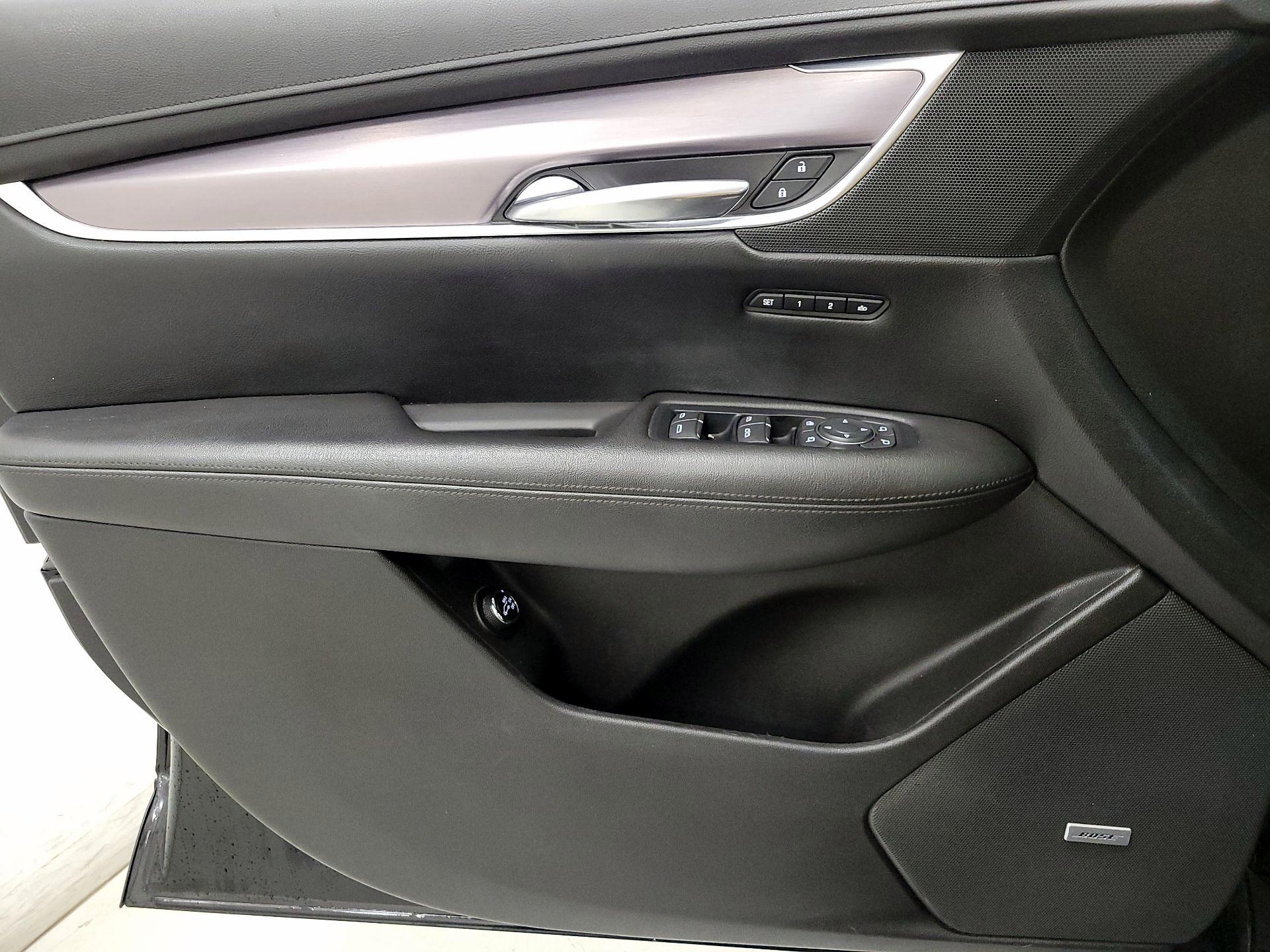 Thumbnail: 2019 Cadillac XT5 - 12