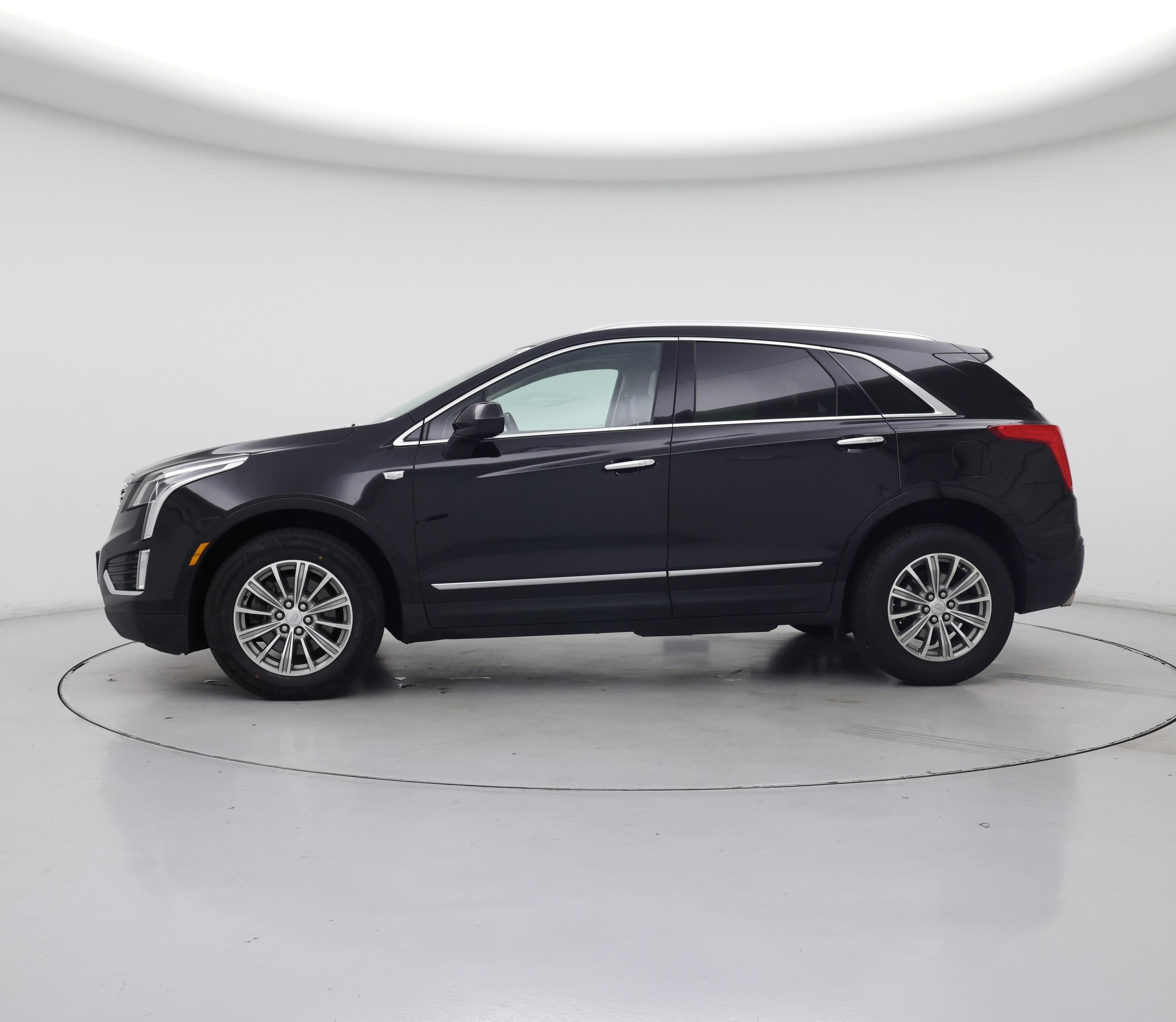 Thumbnail: 2019 Cadillac XT5 - 3
