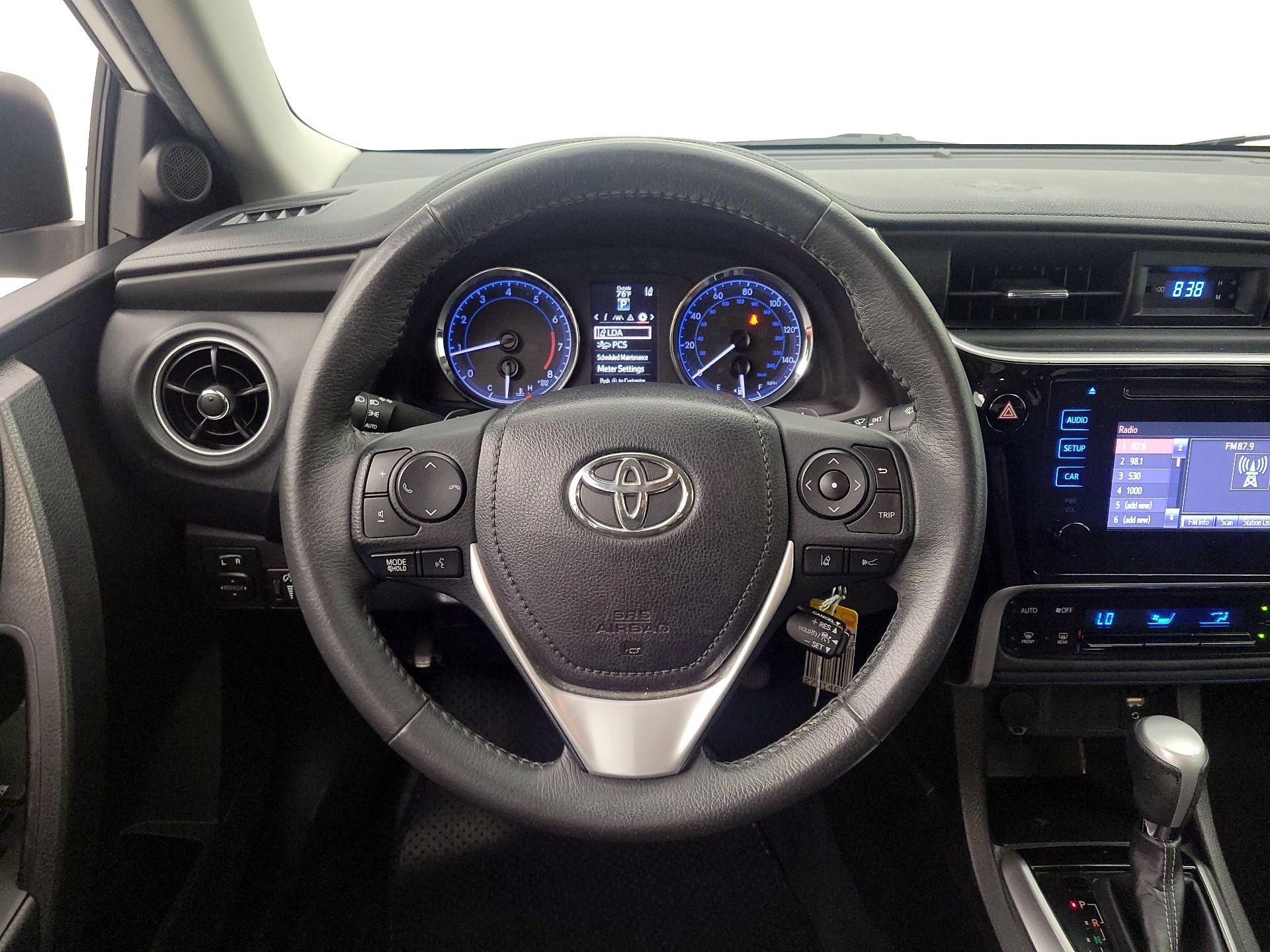Thumbnail: 2018 Toyota Corolla - 10