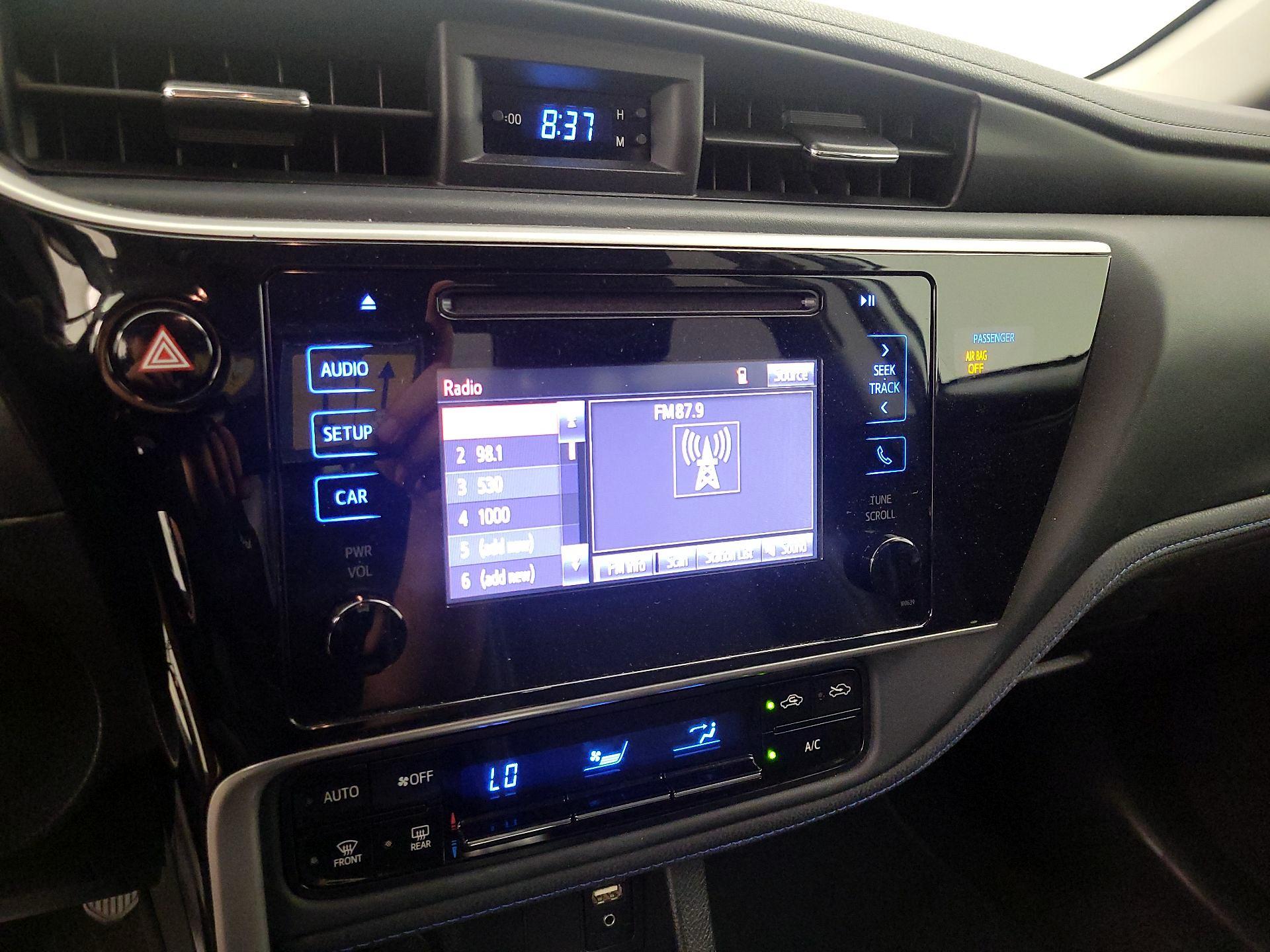 Thumbnail: 2018 Toyota Corolla - 15
