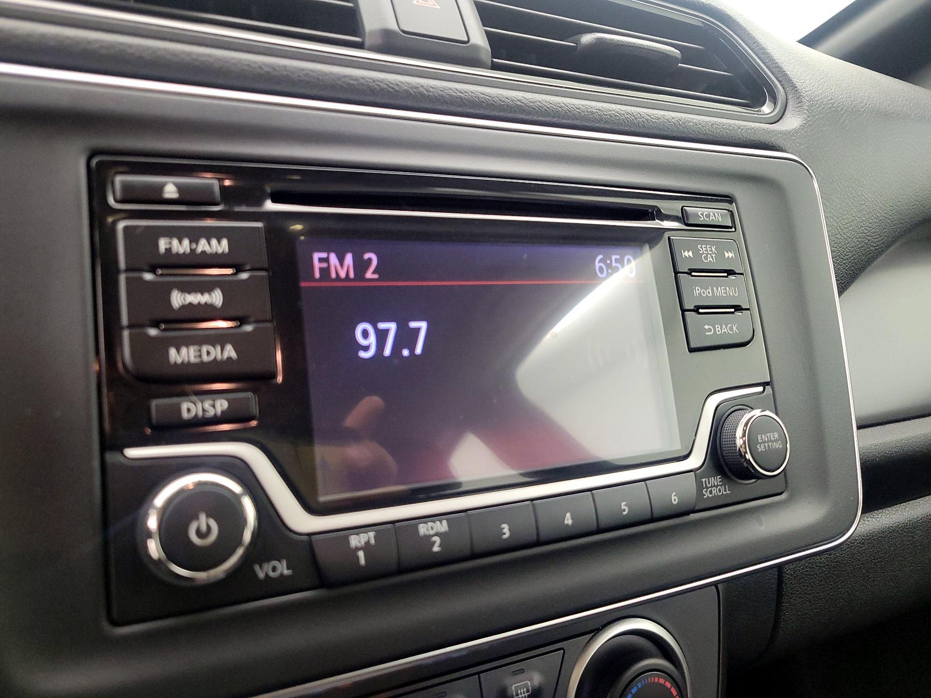 Thumbnail: 2019 Nissan Leaf - 12