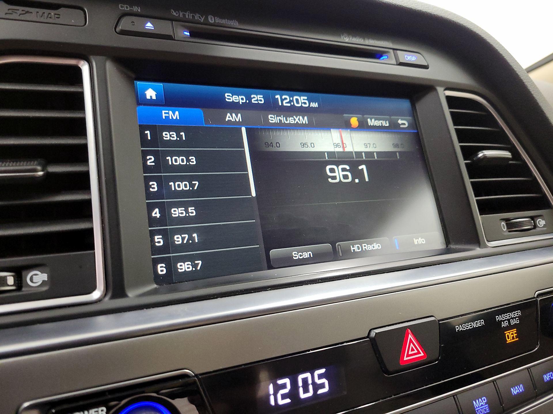 Thumbnail: 2017 Hyundai Sonata - 15