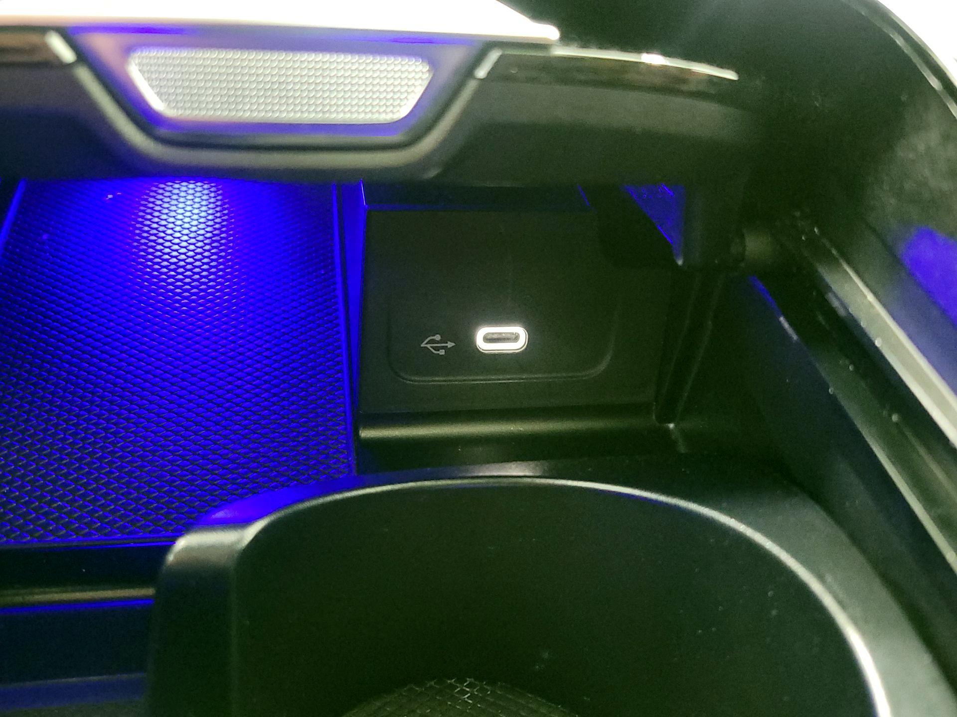 Thumbnail: 2023 Mercedes-Benz C-Class - 18