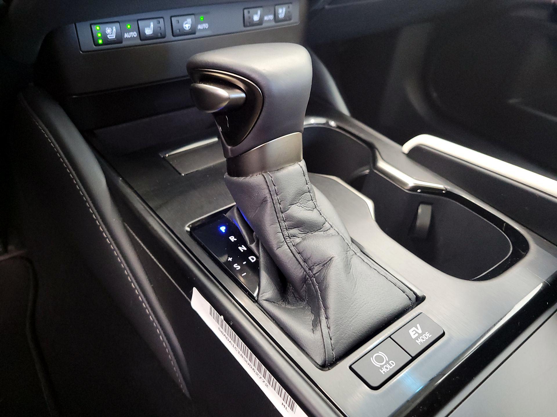 Thumbnail: 2025 Lexus ES - 16
