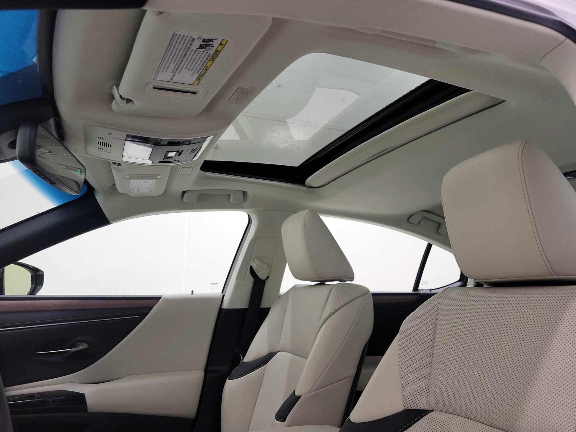 Thumbnail: 2025 Lexus ES - 18