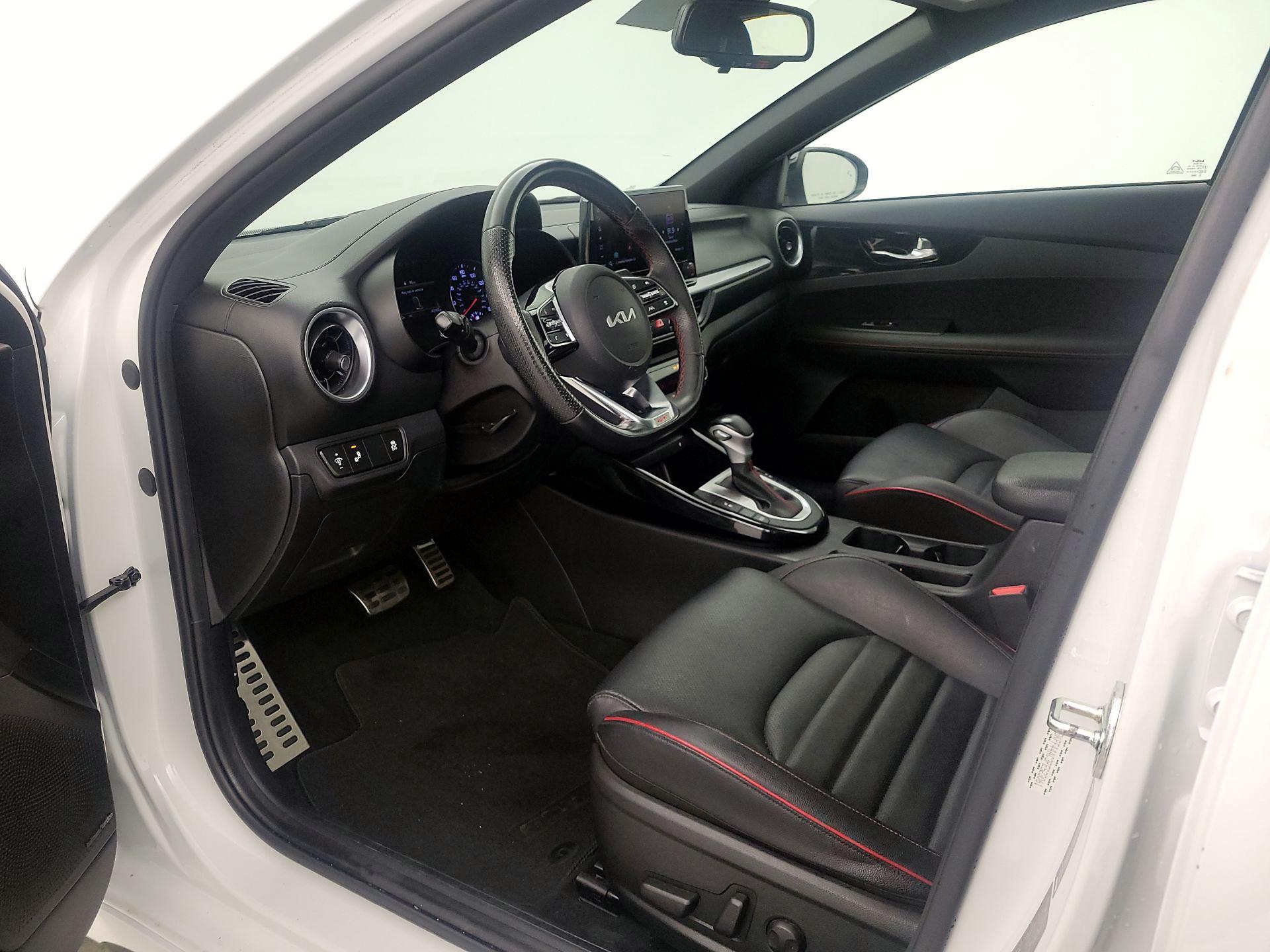 Thumbnail: 2023 Kia Forte - 11
