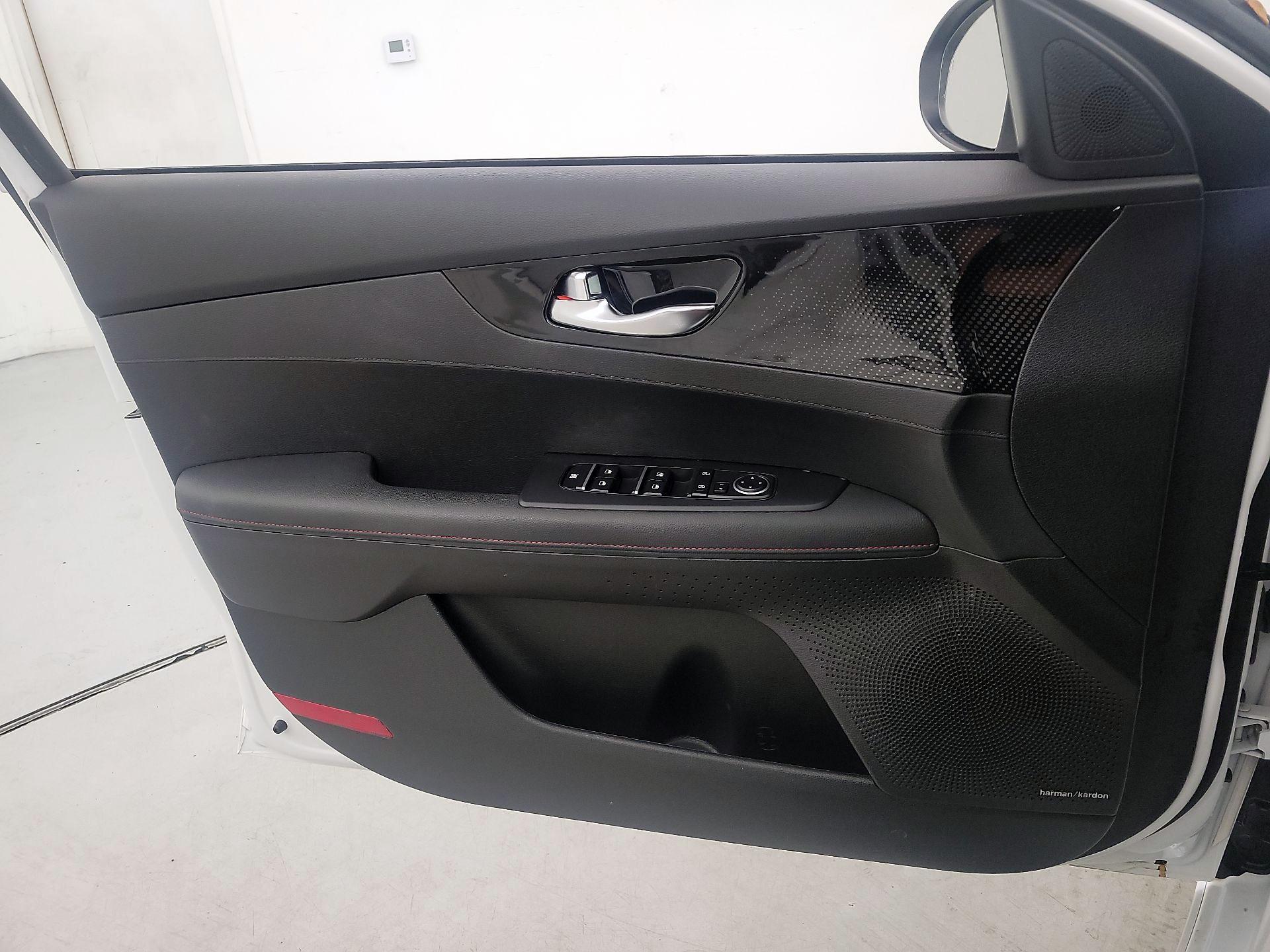 Thumbnail: 2023 Kia Forte - 12