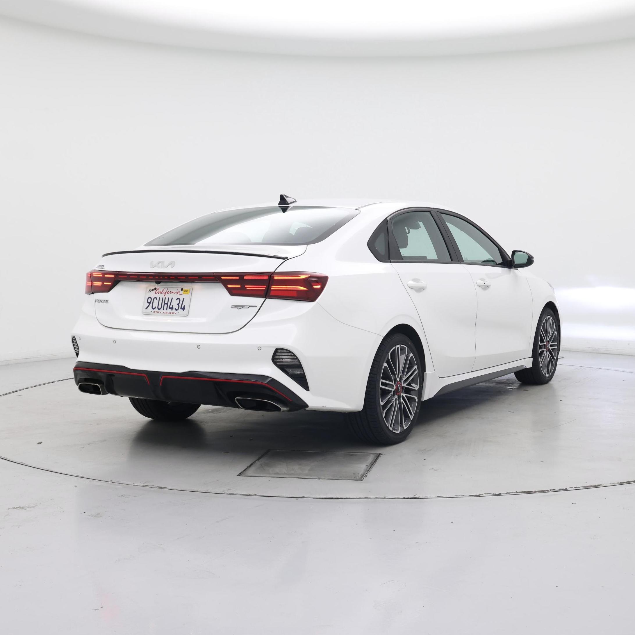 Thumbnail: 2023 Kia Forte - 8