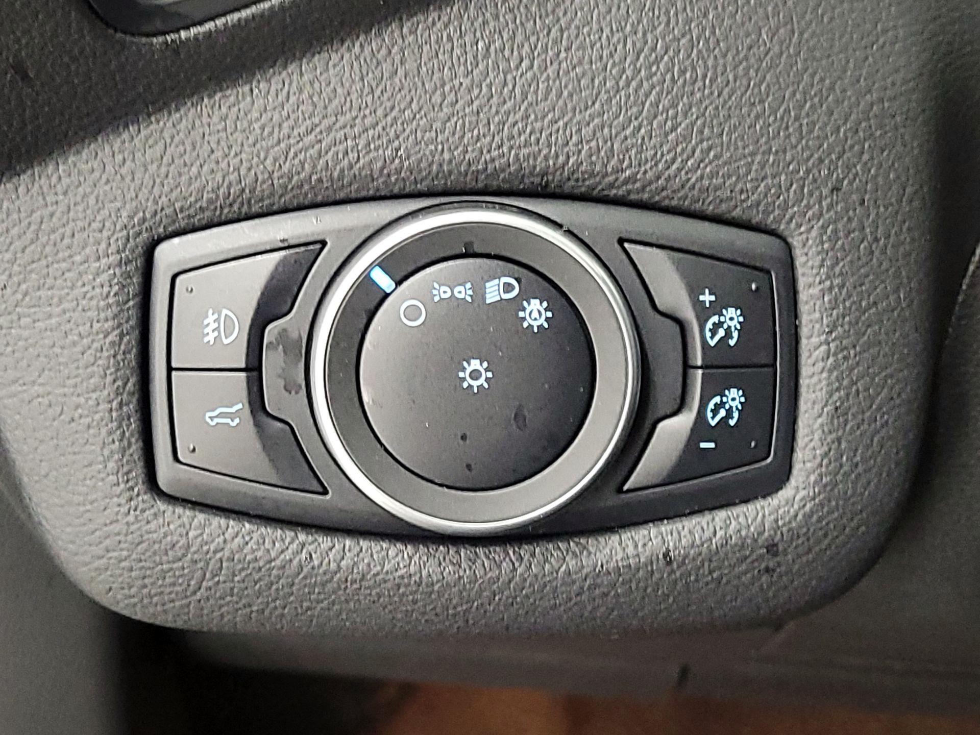 Thumbnail: 2019 Ford Escape - 13