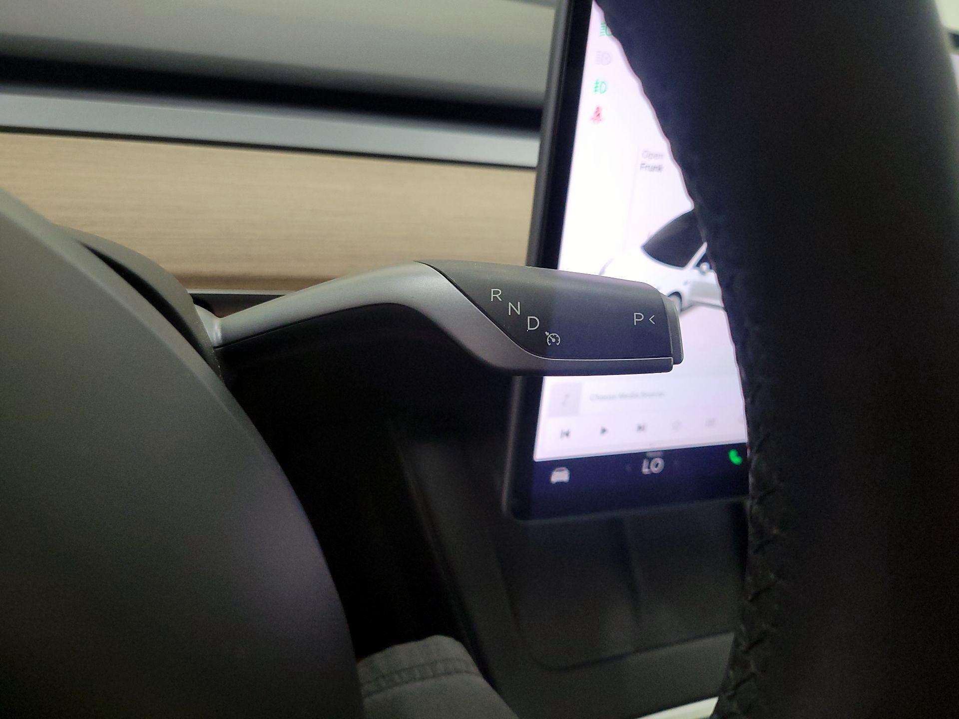 Thumbnail: 2021 Tesla Model 3 - 15