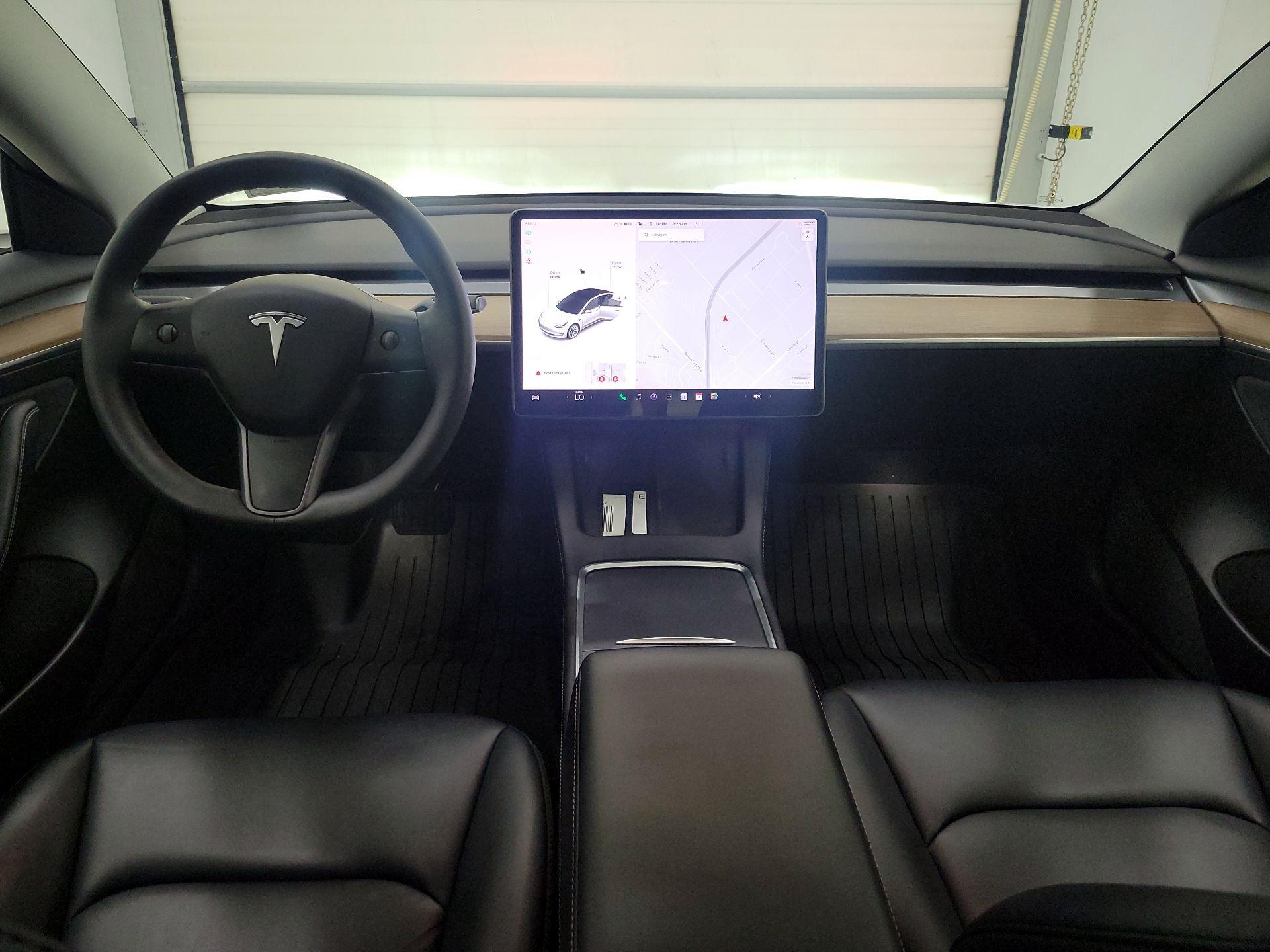Thumbnail: 2021 Tesla Model 3 - 8
