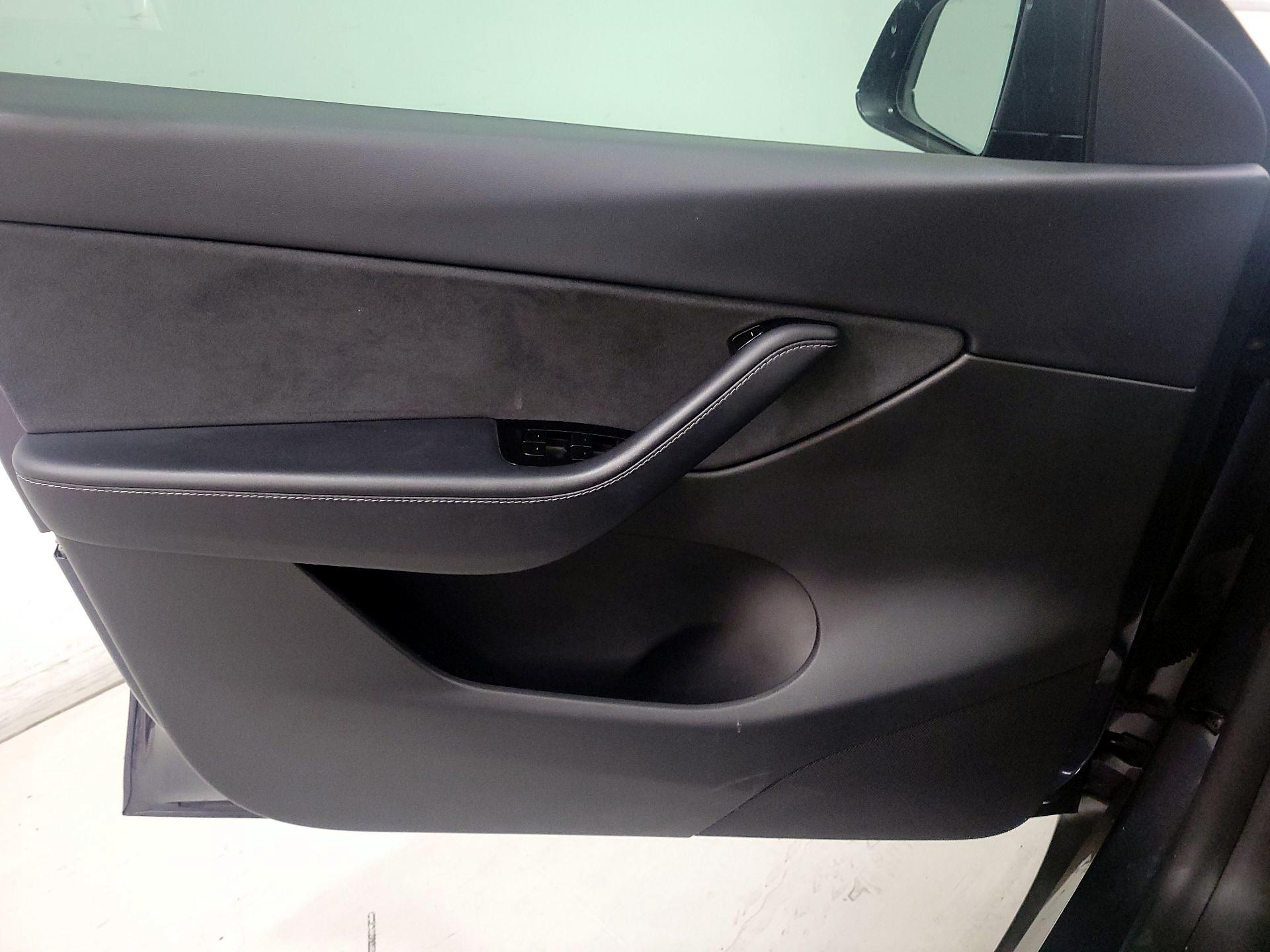 Thumbnail: 2021 Tesla Model Y - 10