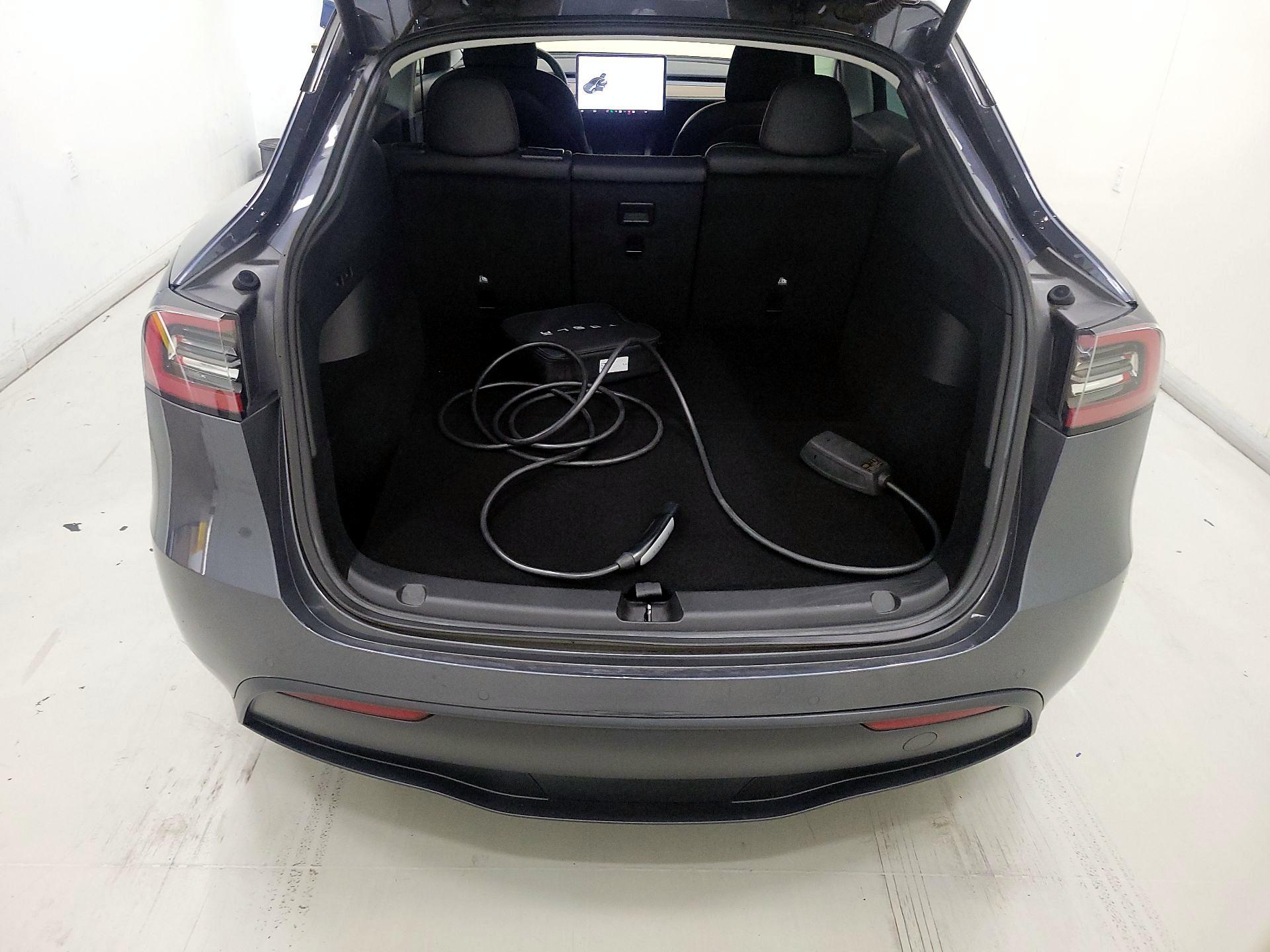 Thumbnail: 2021 Tesla Model Y - 17