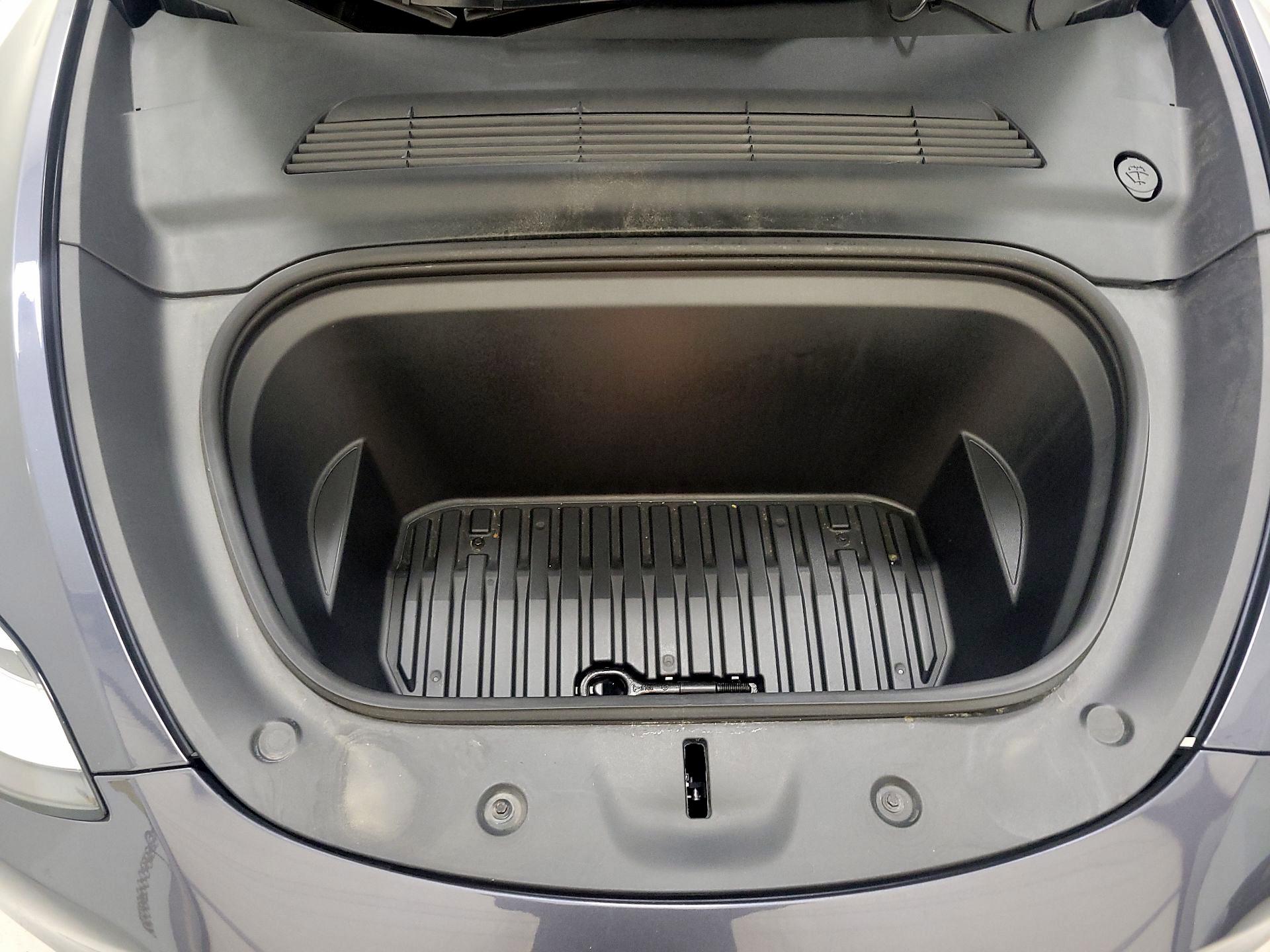 Thumbnail: 2021 Tesla Model Y - 18