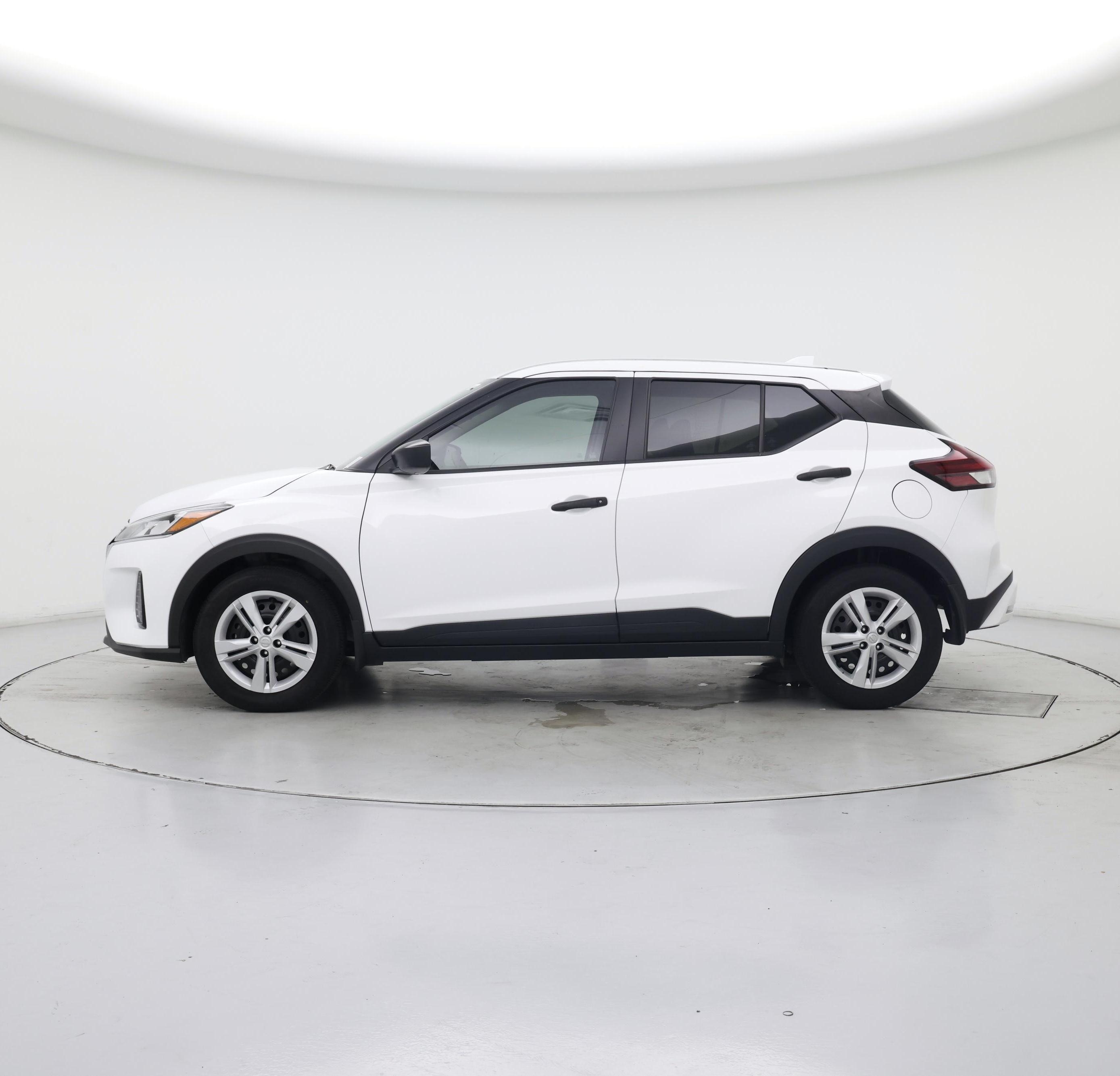 Thumbnail: 2021 Nissan Kicks - 3