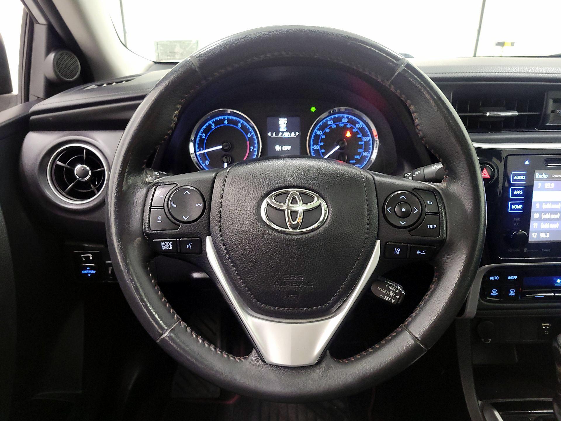 Thumbnail: 2017 Toyota Corolla - 10