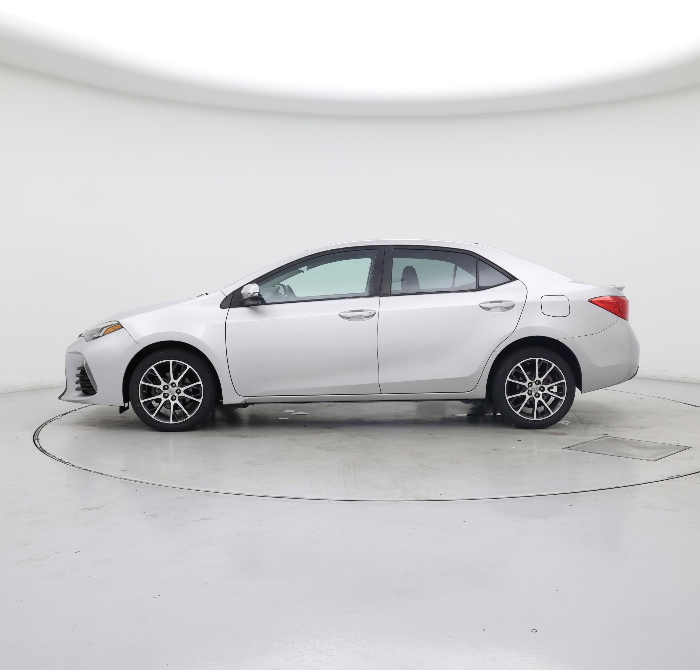 Thumbnail: 2017 Toyota Corolla - 3