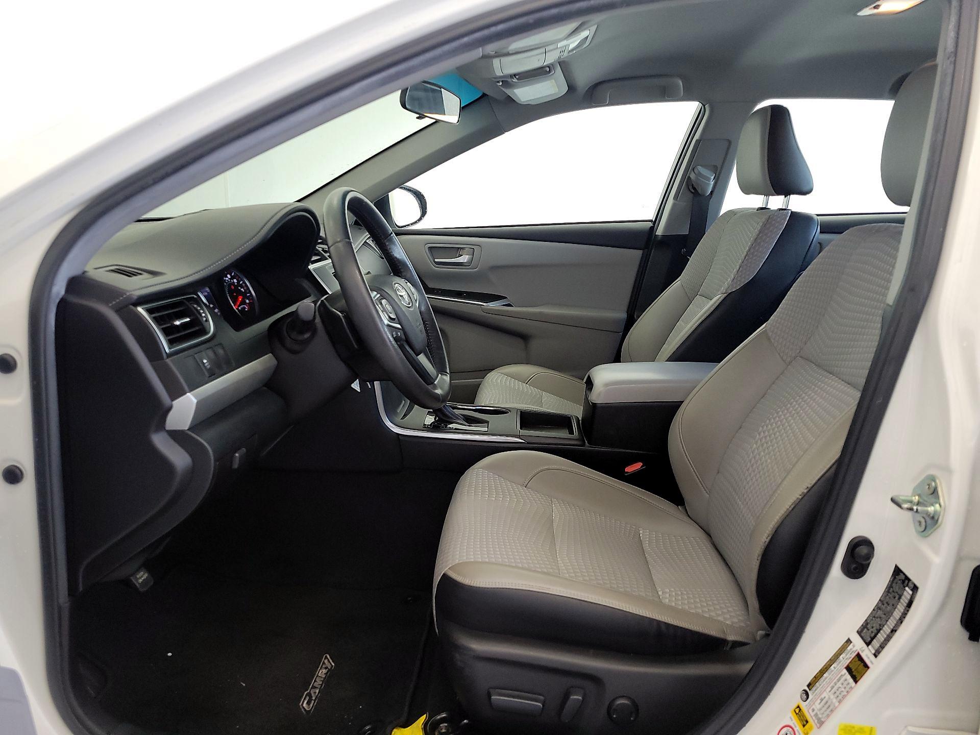 Thumbnail: 2015 Toyota Camry - 11