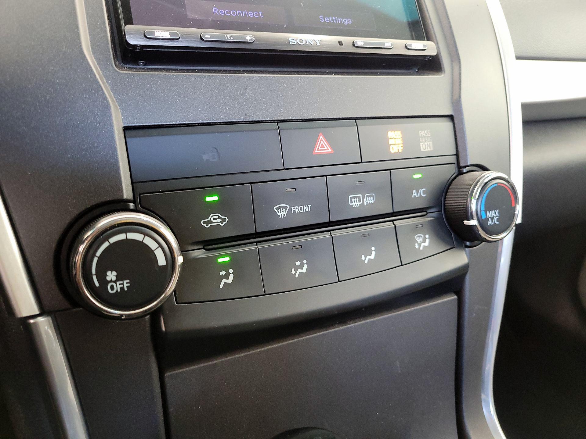 Thumbnail: 2015 Toyota Camry - 14
