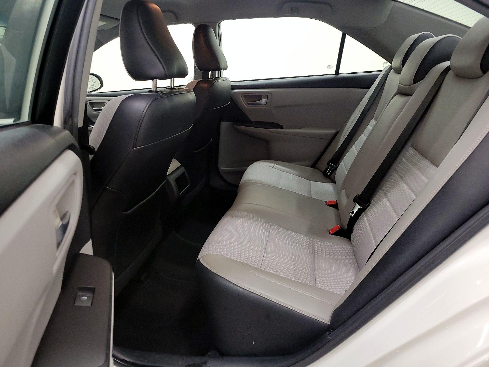 Thumbnail: 2015 Toyota Camry - 17