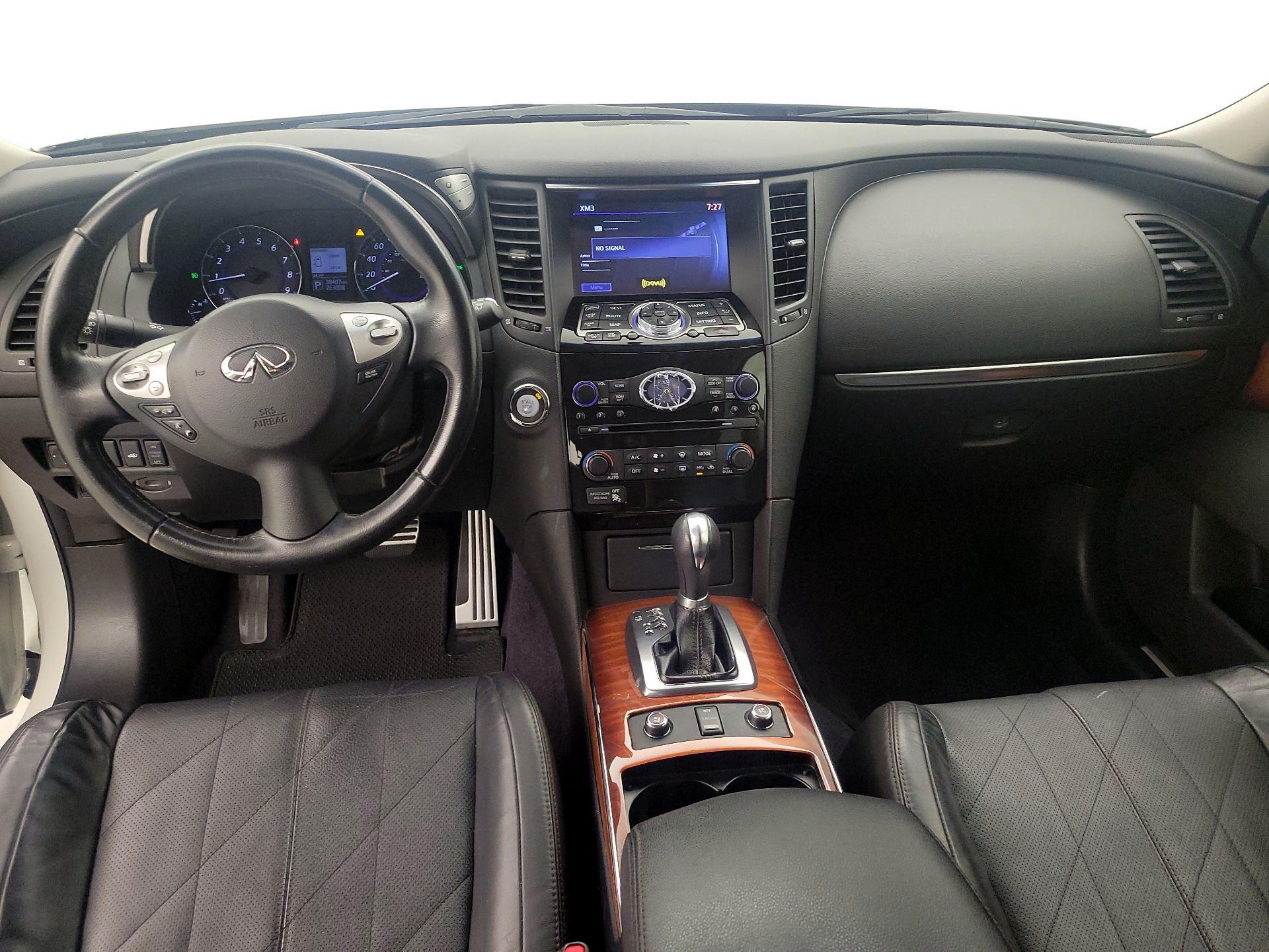 Thumbnail: 2016 INFINITI QX70 - 9